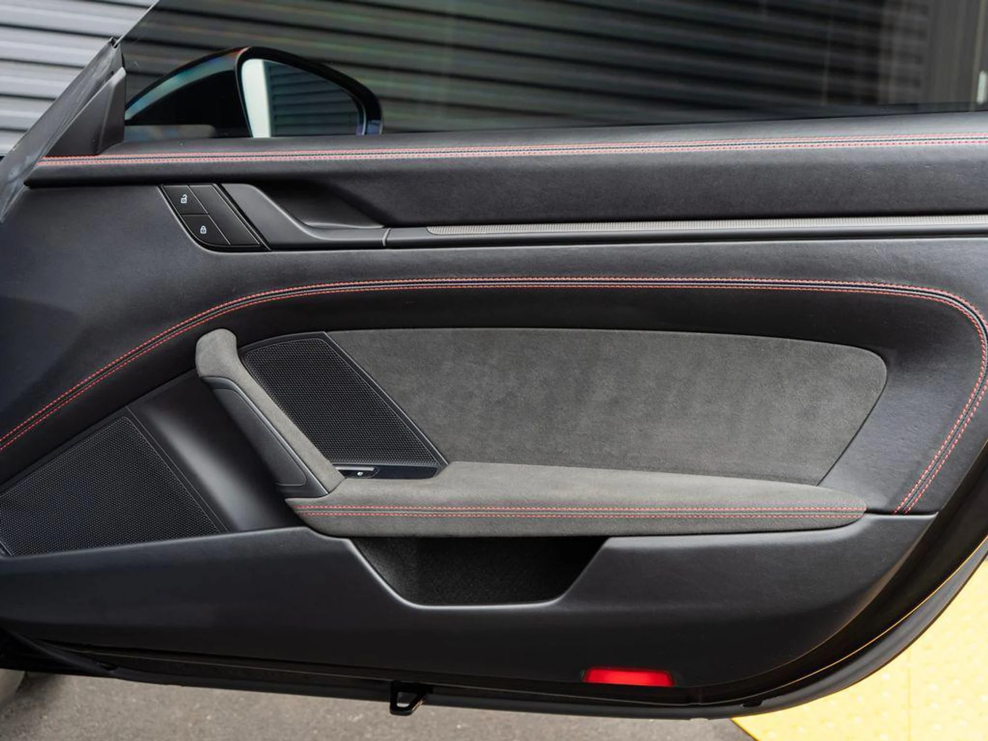 mph030_3773466784_z2cclm_Loa_EWP_0_Vc63_kp_AQ_Jw_Rck_3895e2eebf