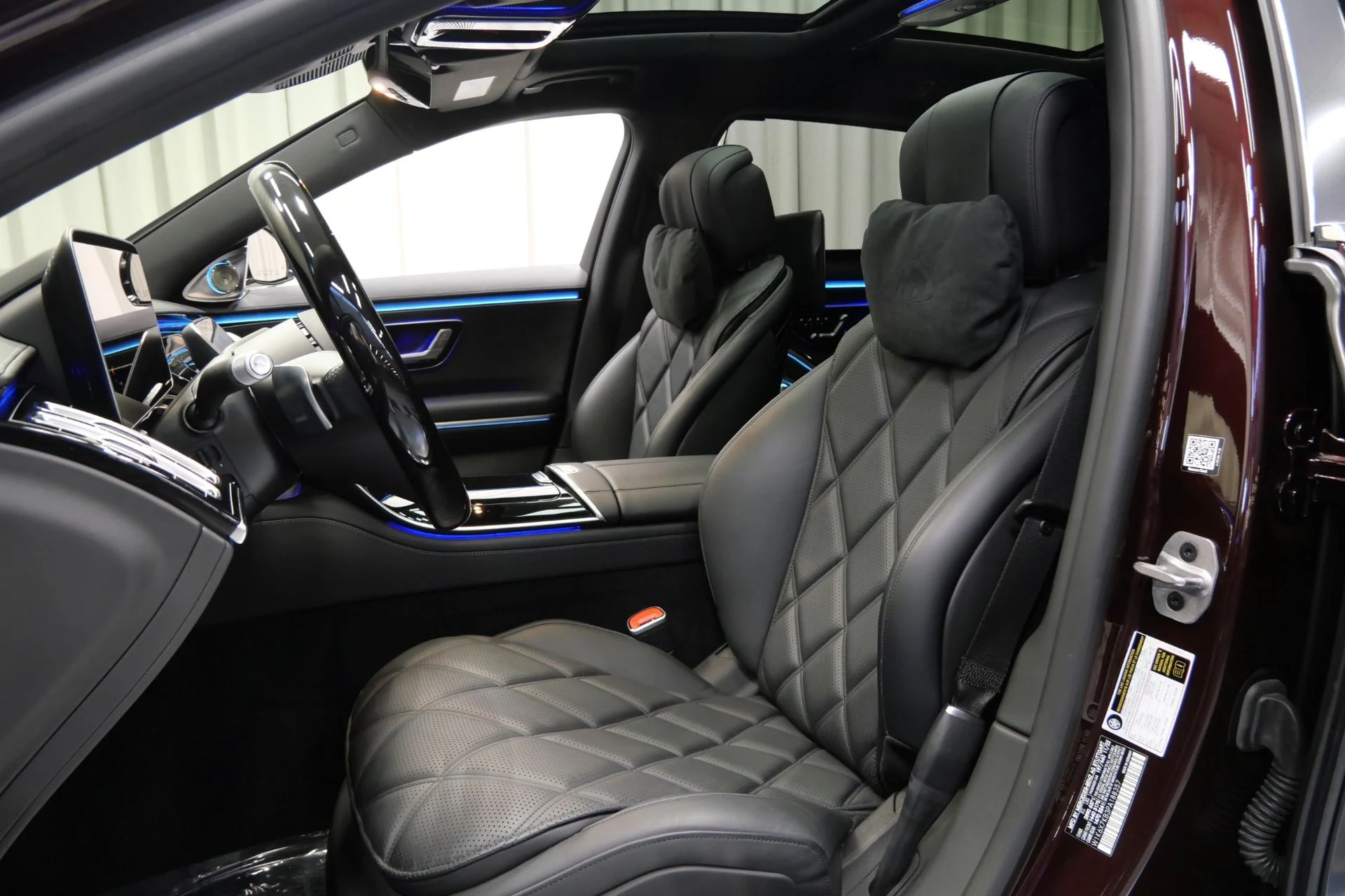 mph030_3773986541_Used_2023_Mercedes_Benz_Mercedes_Maybach_S_680_1758656012_4061f58796