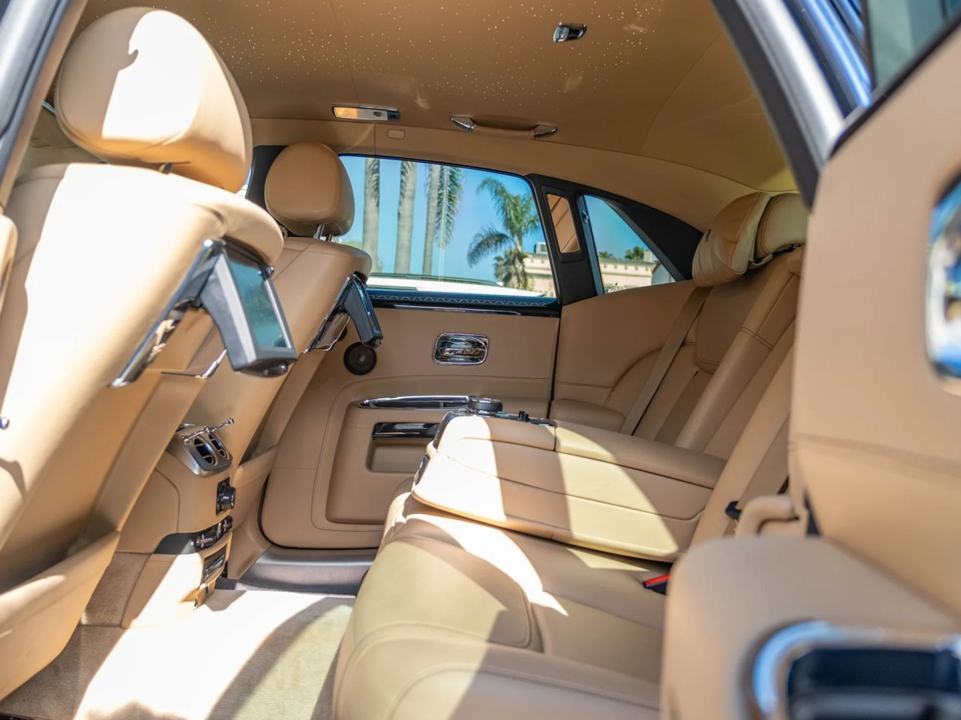 mph030_377555397_4b1dbd0951e9ad402f9c819062e69084x_610399a515