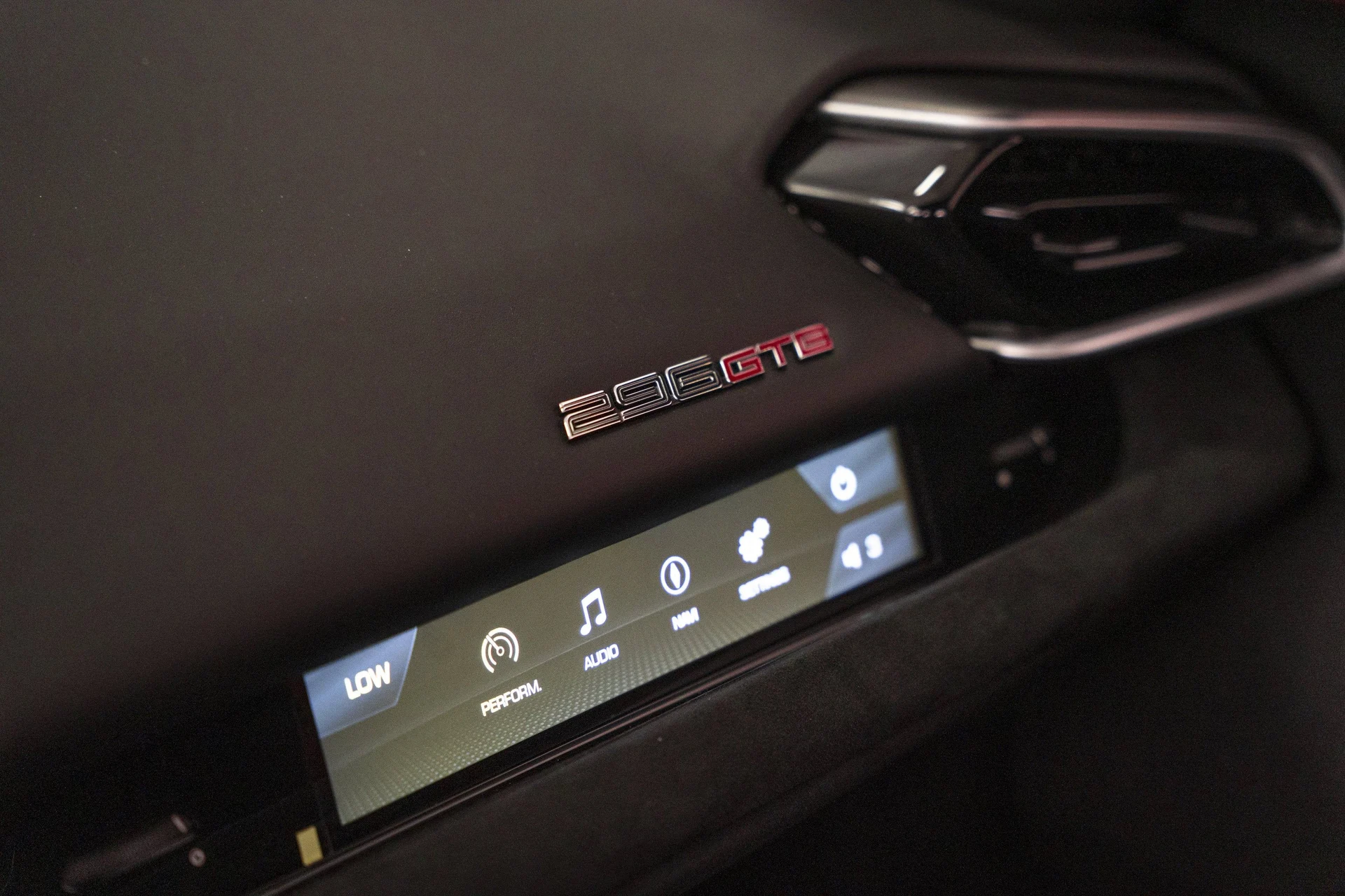 mph030_3778502690_a28312558306417eb6400e0960d46ab7_9325248071