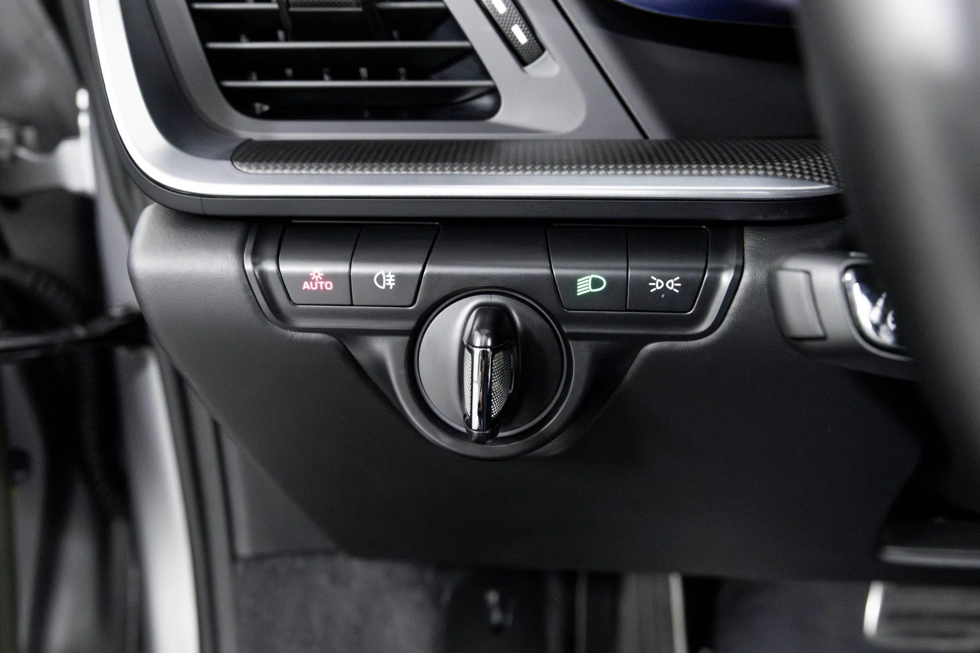 mph030_3813180130_Used_2022_Porsche_911_Turbo_S_1764184618_bc4a089d3a