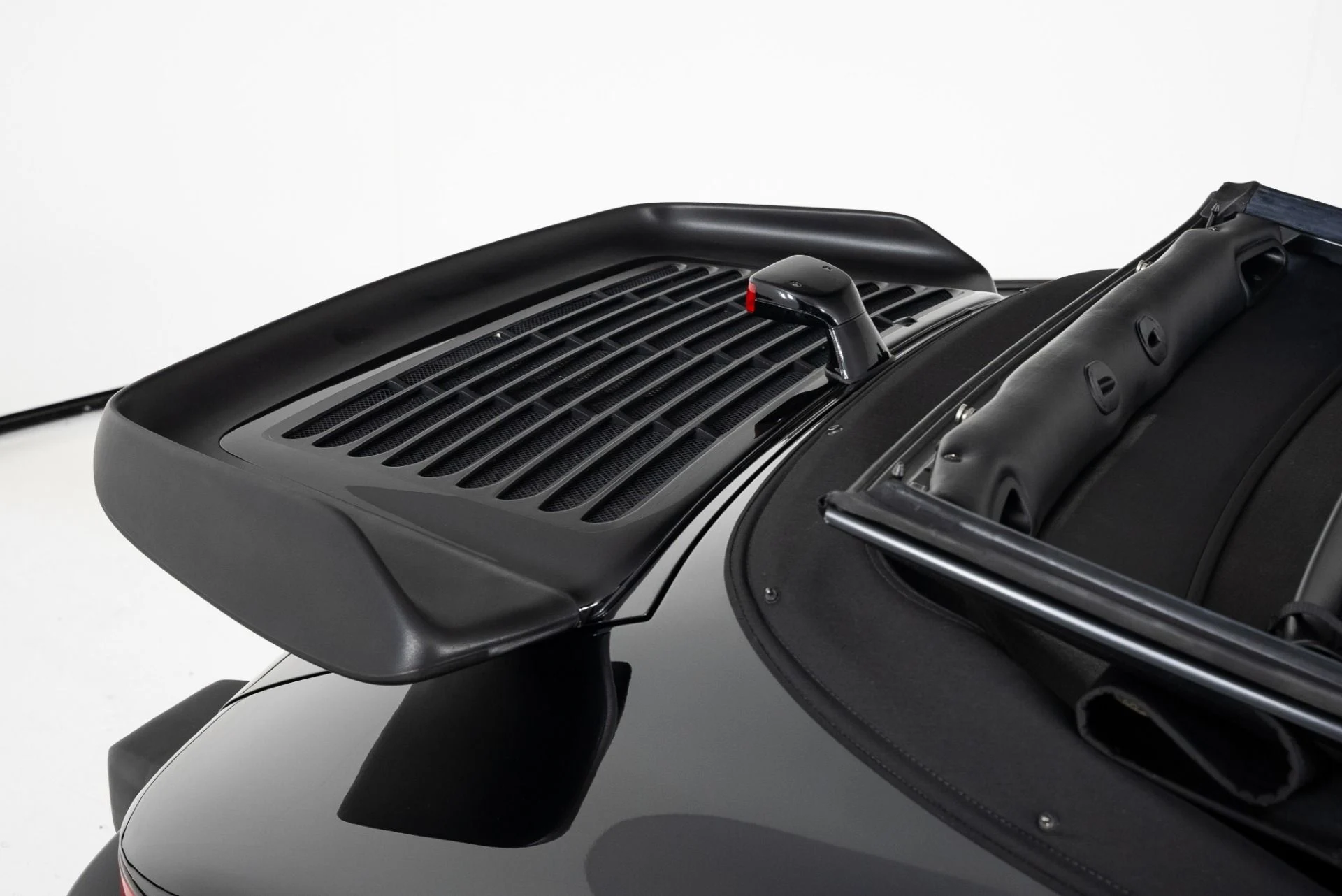 mph030_3836312598_Used_1987_PORSCHE_911_Turbo_1710374619_858e94b5a1