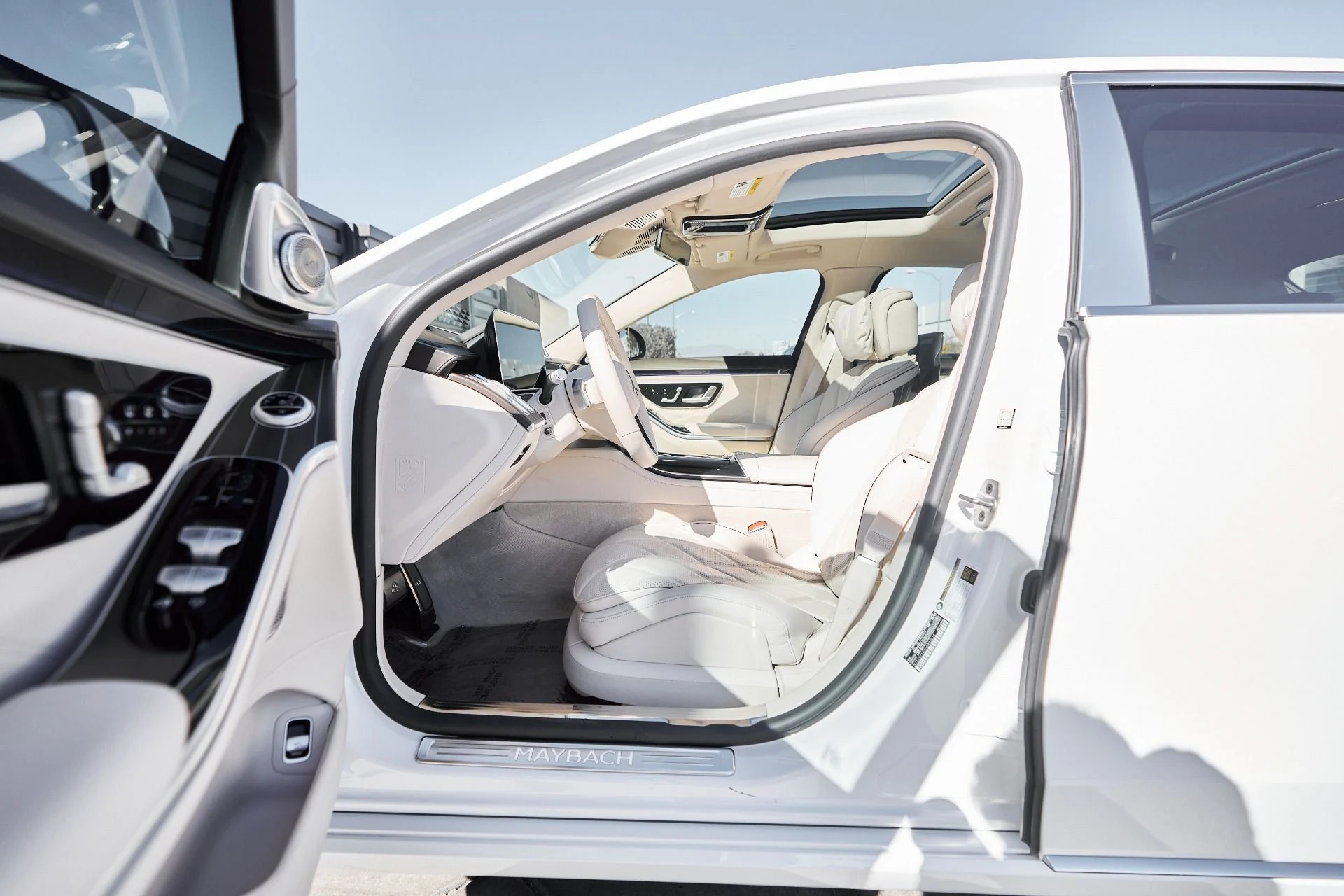 mph030_3857020028_Used_2025_Mercedes_Benz_S_Class_Maybach_S_680_1761611086_bbfcd6119f