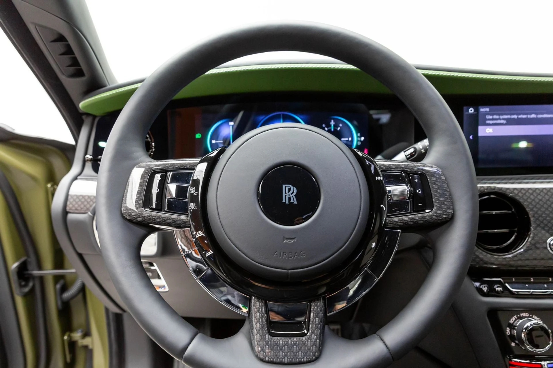 mph030_385740080_31_c56579bde1