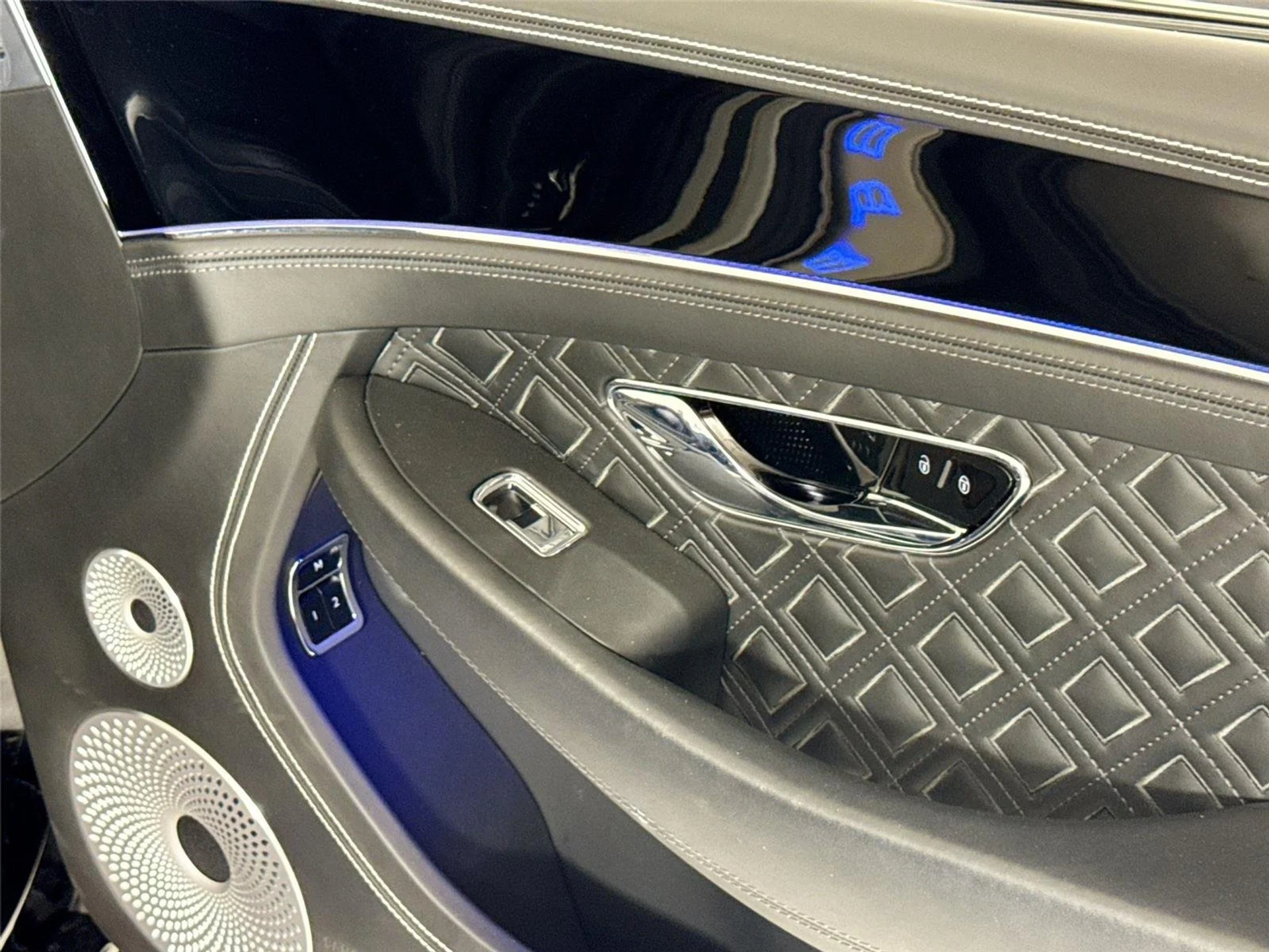 mph030_3857749545_c8ebd842448e3038cd9fde8cf14aaa0c_ea0e5e0478