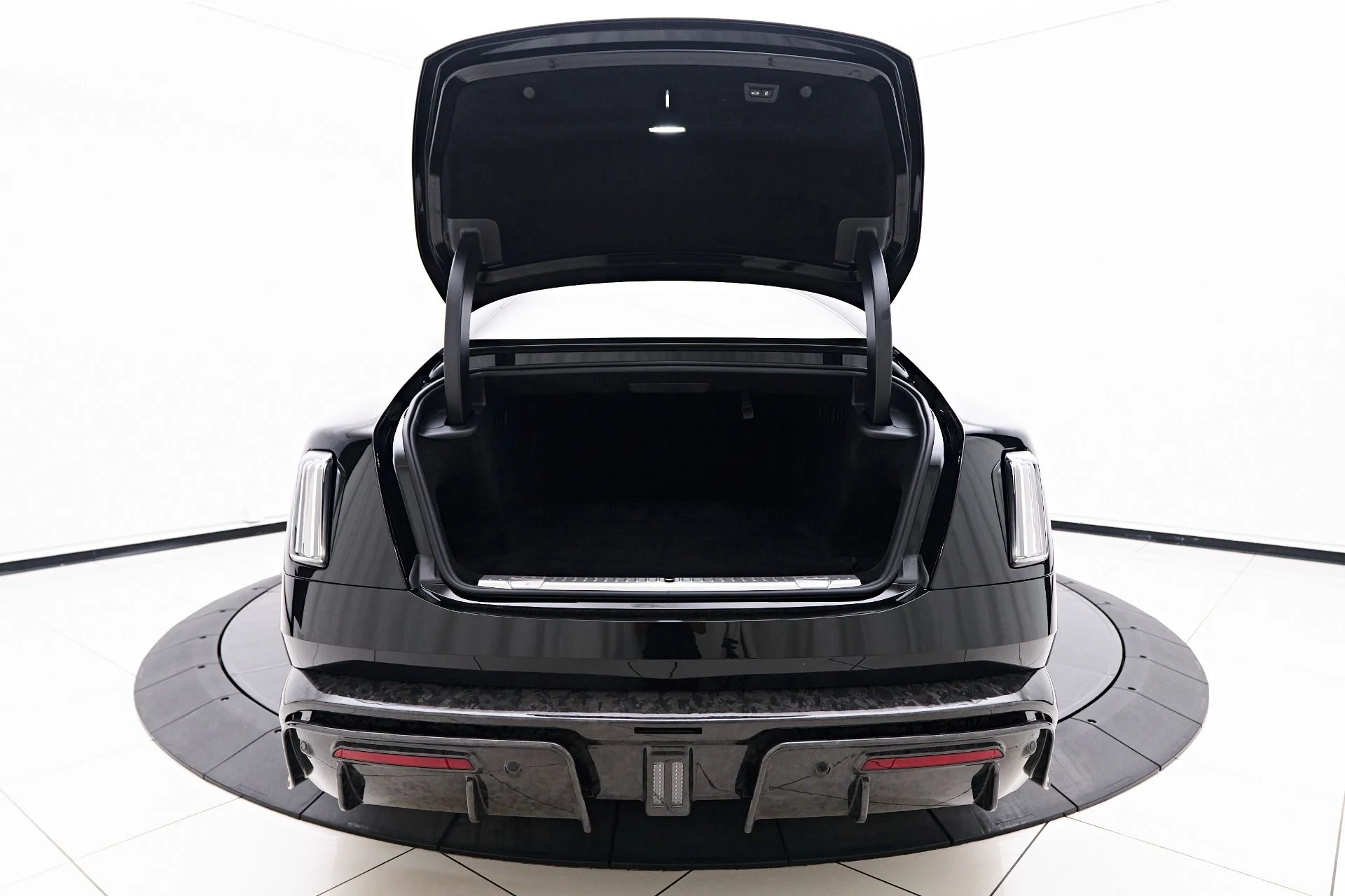 mph030_3858838809_Used_2025_Rolls_Royce_Spectre_Mansory_1756243802_bc121fb76c