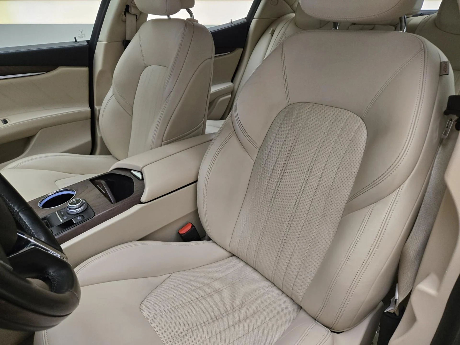 mph030_3859293616_Used_2022_Maserati_Ghibli_Modena_1770446751_e6053d4115