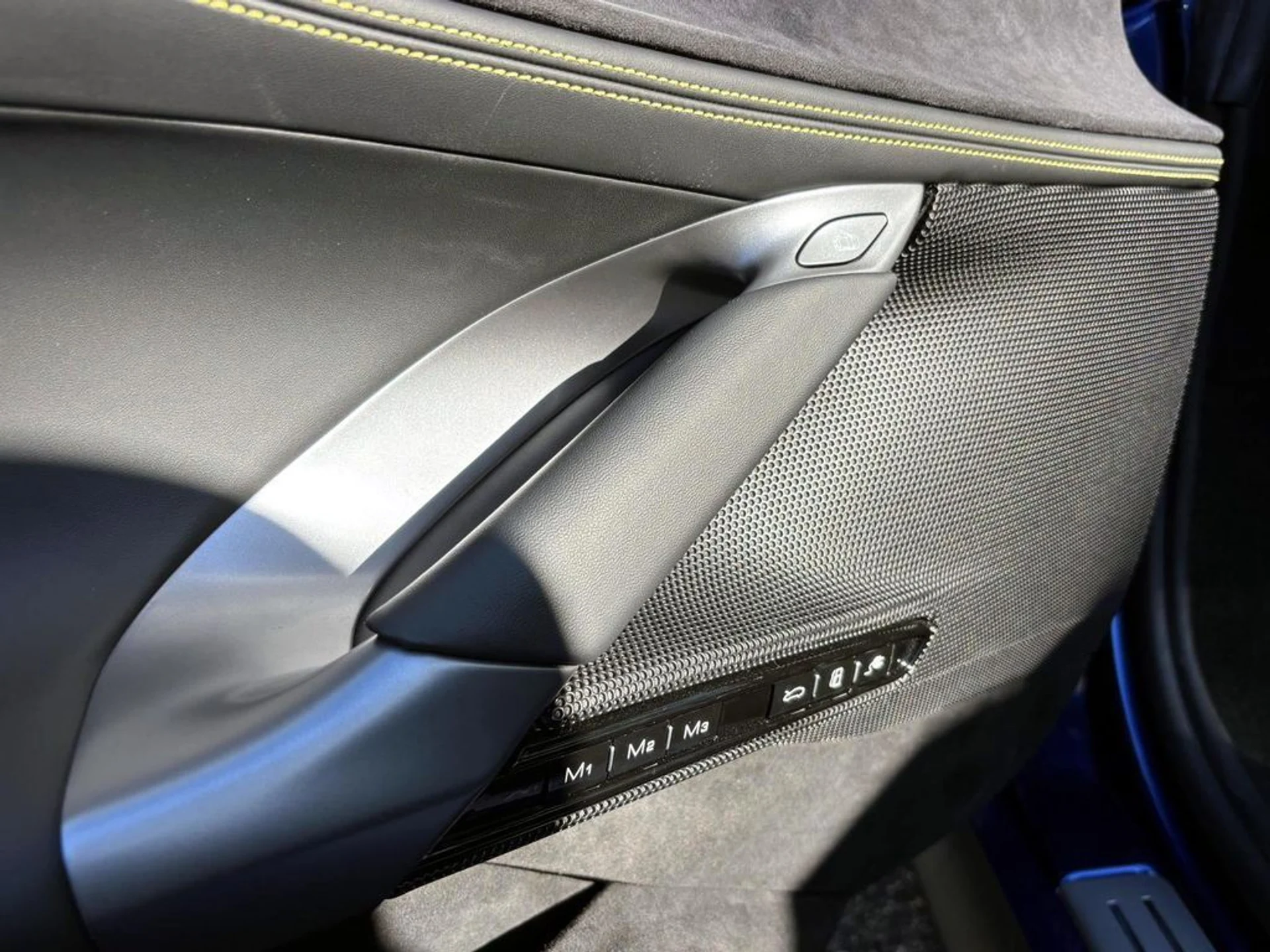 mph030_3860274560_ea20d68cf20e7f9752fc76980b02e56ex_cd76b8a5ee