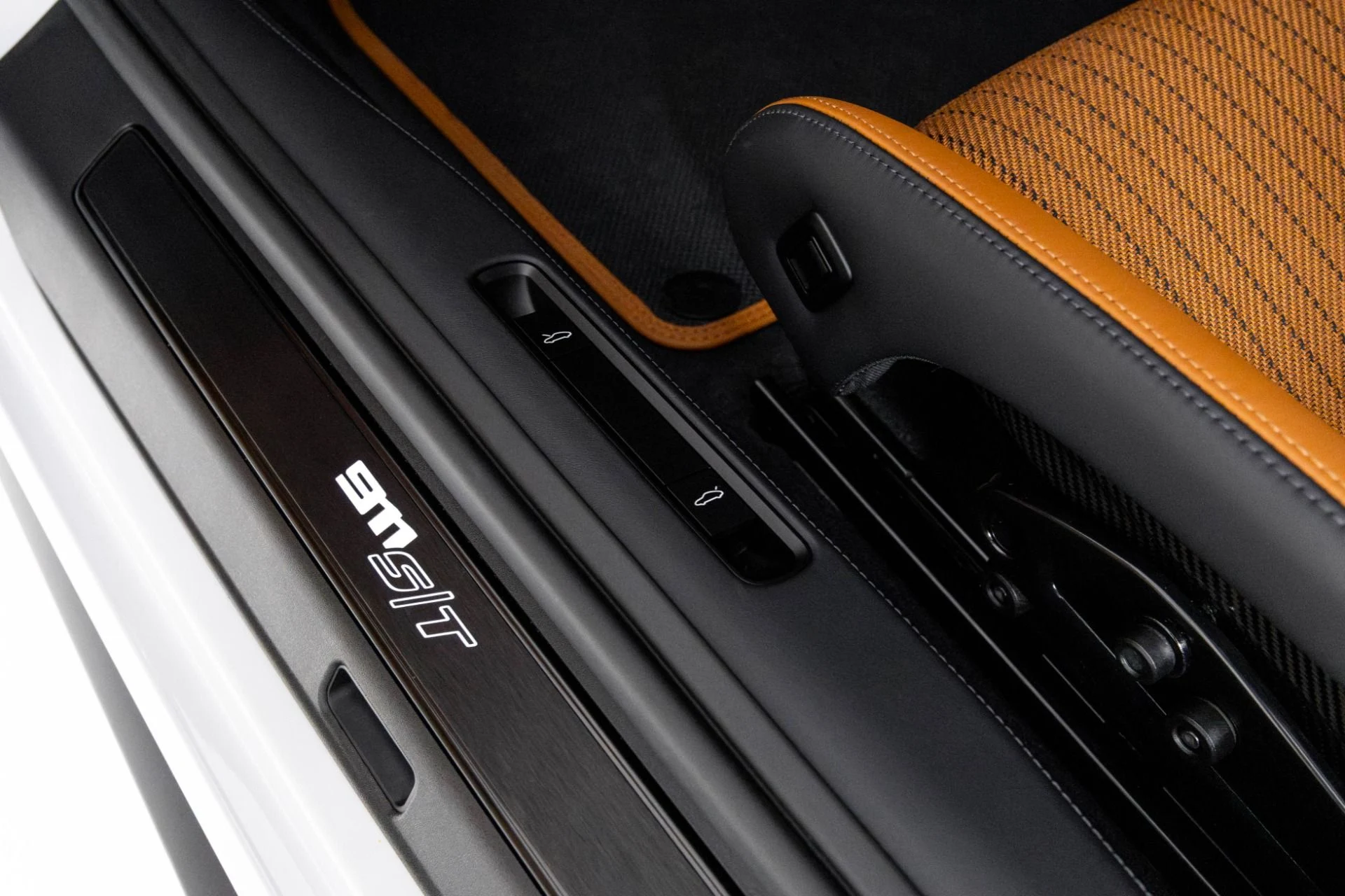 mph030_3866084895_Used_2024_Porsche_911_ST_1762299729_fcf32b33f1