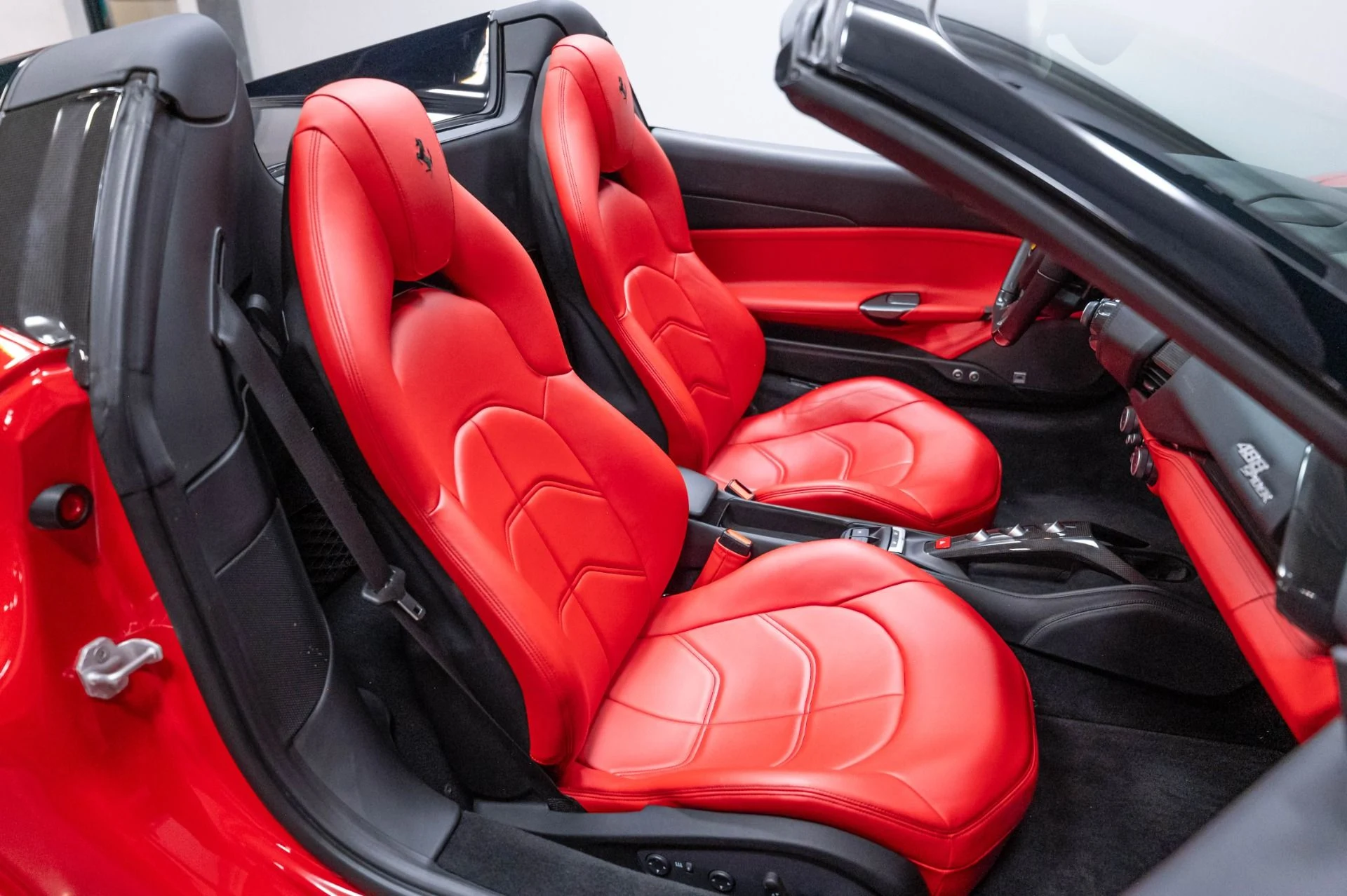 mph030_3875152194_Used_2018_Ferrari_488_Spider_1786656638_6bb1e4f803