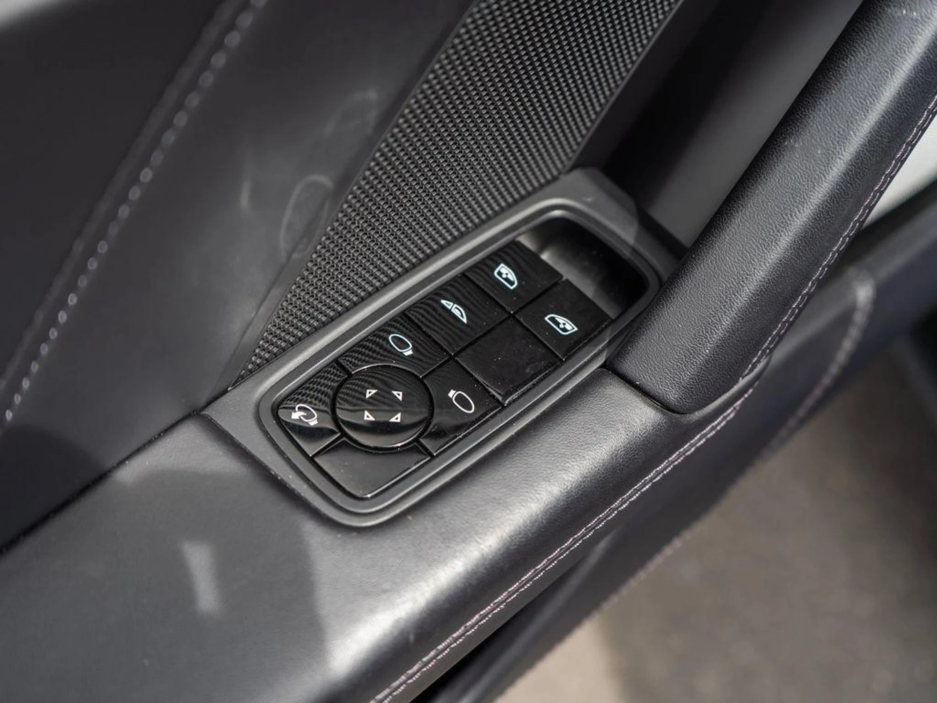 mph030_3878618982_NY_Amj72_Lt_Pv_Cj_Lryc_J0_Mapw0st_Q_d2697ea529