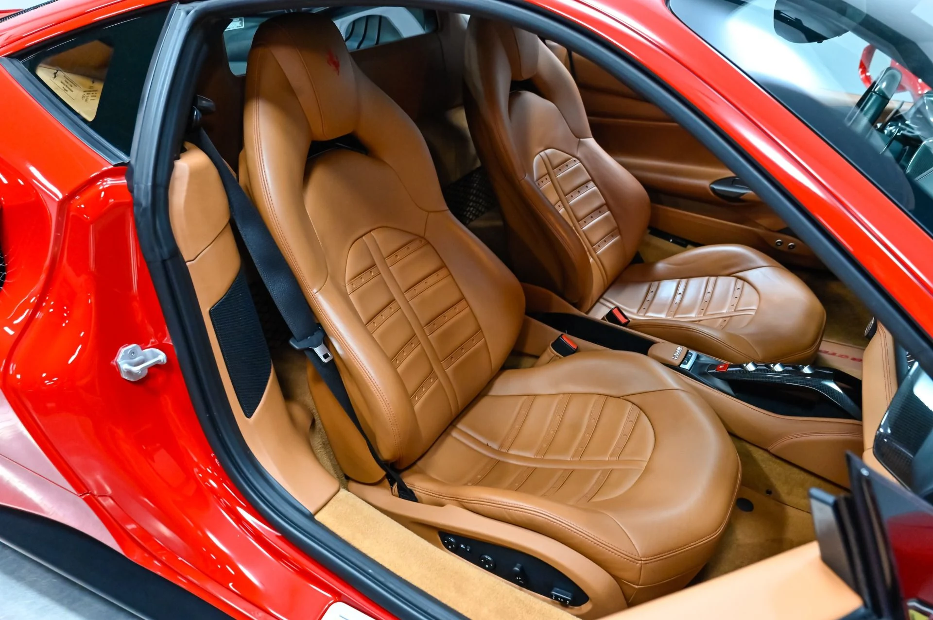 mph030_3878726108_Used_2018_Ferrari_488_GTB_Base_1788410889_5e9412b44c