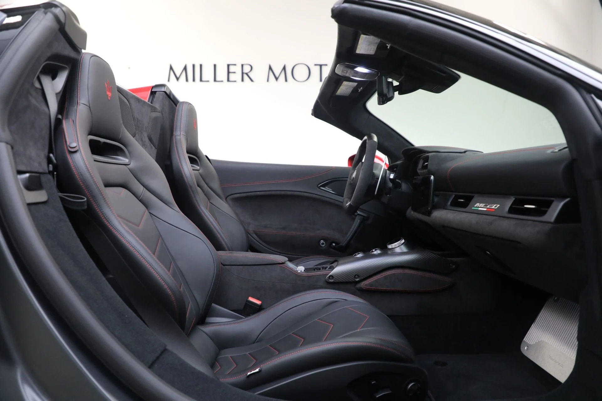 mph030_3899318183_Used_2024_Maserati_MC_20_Cielo_1759530405_321117b435