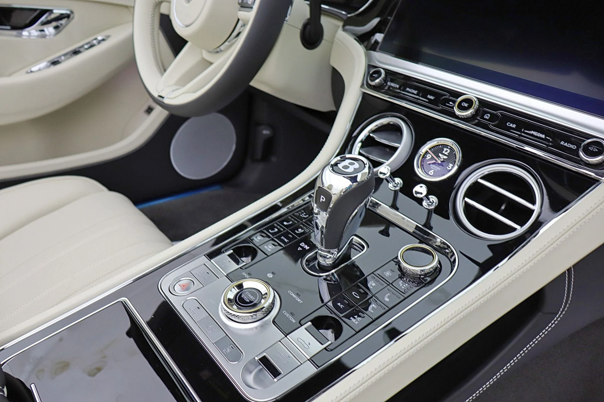 mph030_3904069255_New_2026_Bentley_Continental_GTC_9757956ca3