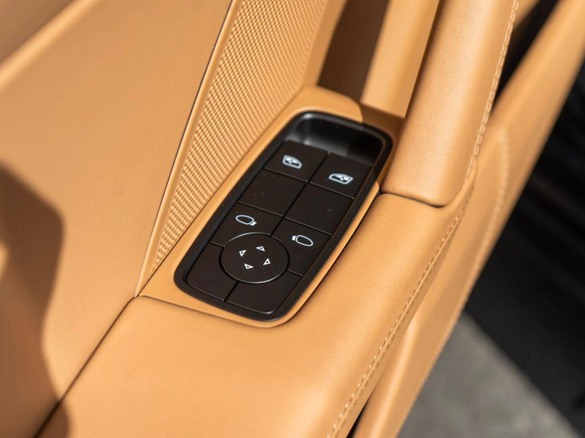 mph030_3904425773_b_Oaa9_Z_Na61_LD_0jw_Mlg8_Ox_YOILZ_0_713b778ab7