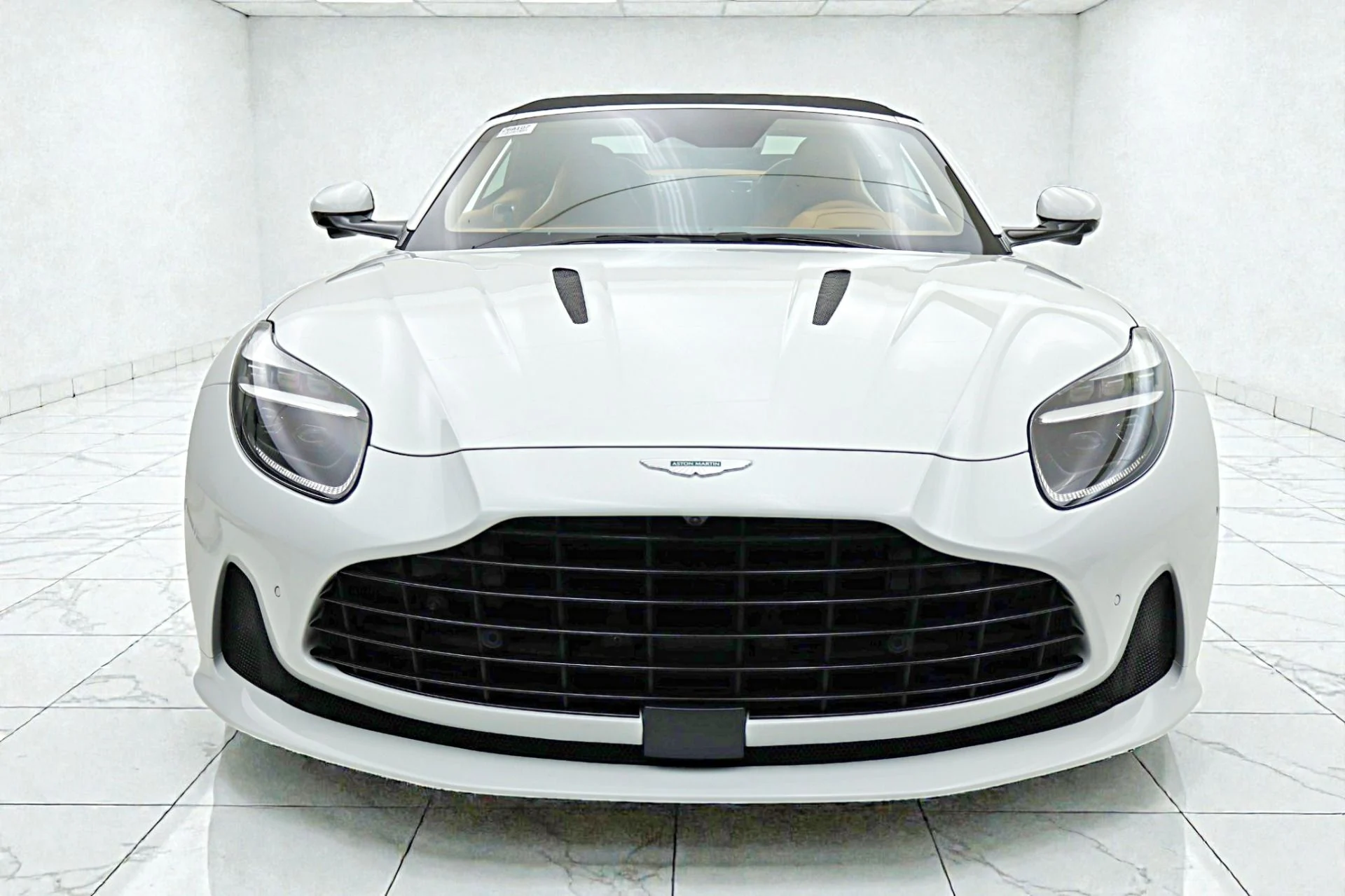 mph030_3907925_New_2026_Aston_Martin_DB_12_Volante_a0bb27353c