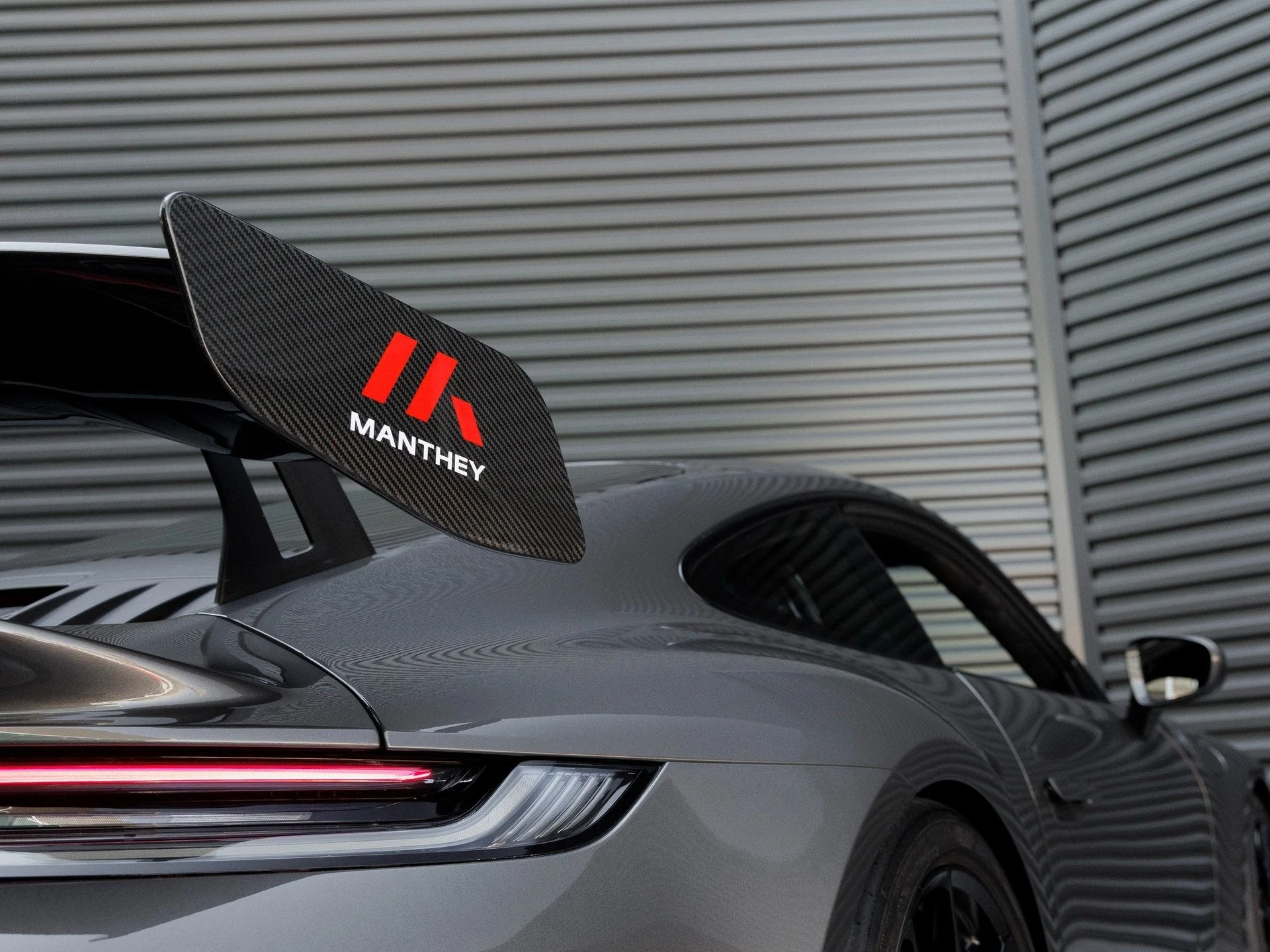 mph030_391870216_31_b9cb53f604