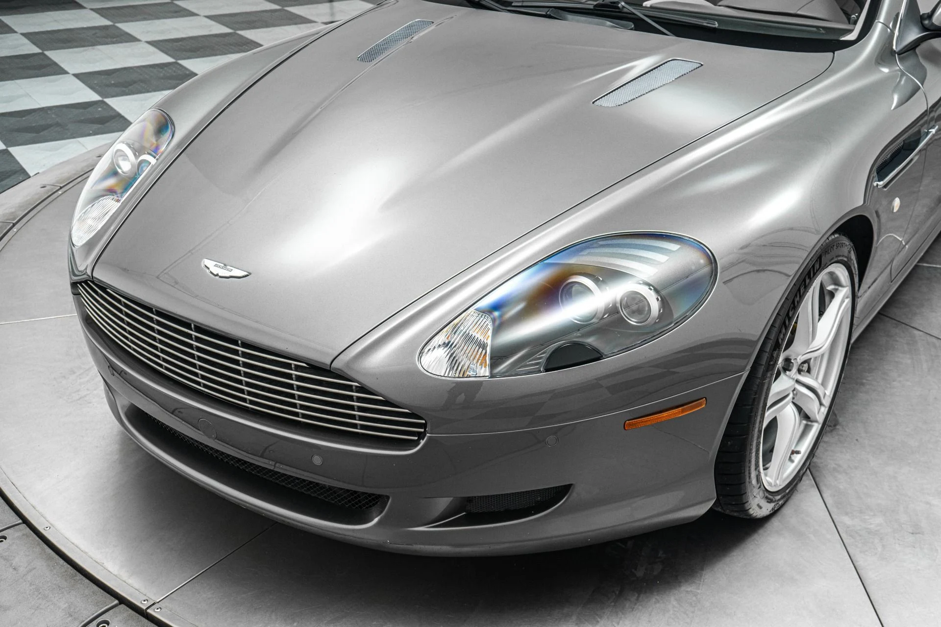 mph030_3921437562_Used_2007_Aston_Martin_DB_9_V12_Power_Classic_Lines_1782333379_d9f662da57