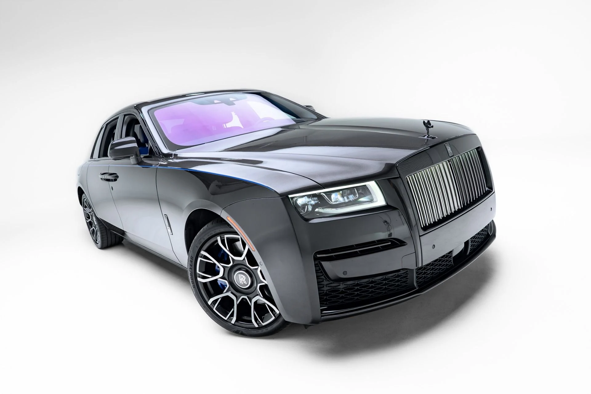 mph030_3923163888_Used_2023_Rolls_Royce_Black_Badge_Ghost_1776470002_359b9b5be9