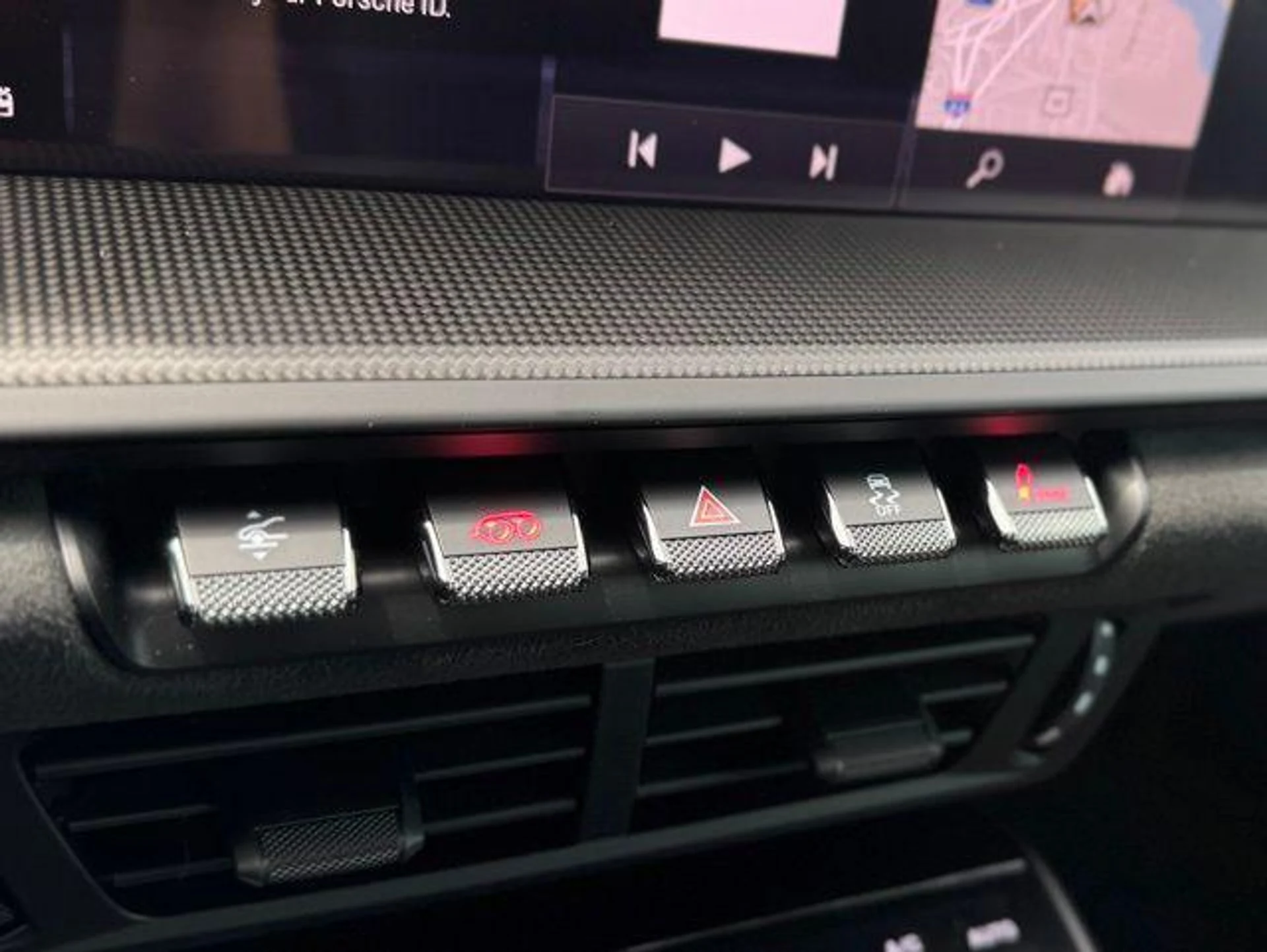 mph030_3924542861_Tz_Nz_Go_j_C_Car_Ci1p_T_Lry_Dx_A9_Hg_aea4d1a64f