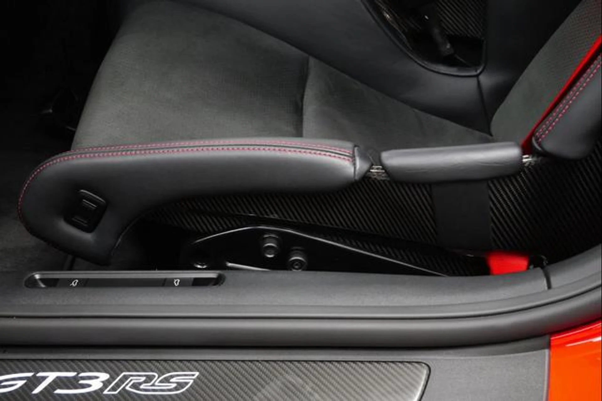 mph030_3942977752_EGA_1odx_N_Tv_2c_G_Ky_JAZ_14jw_Qmi_A_0eb5c2c985