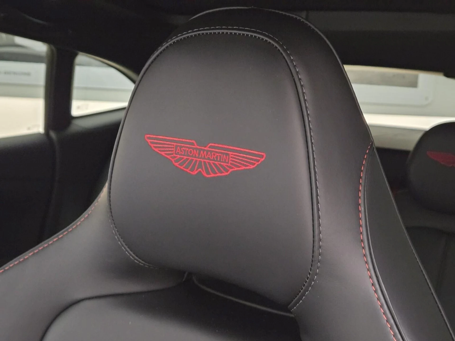 mph030_3949023384_New_2026_Aston_Martin_DBX_S_1776835396_d2587a930b