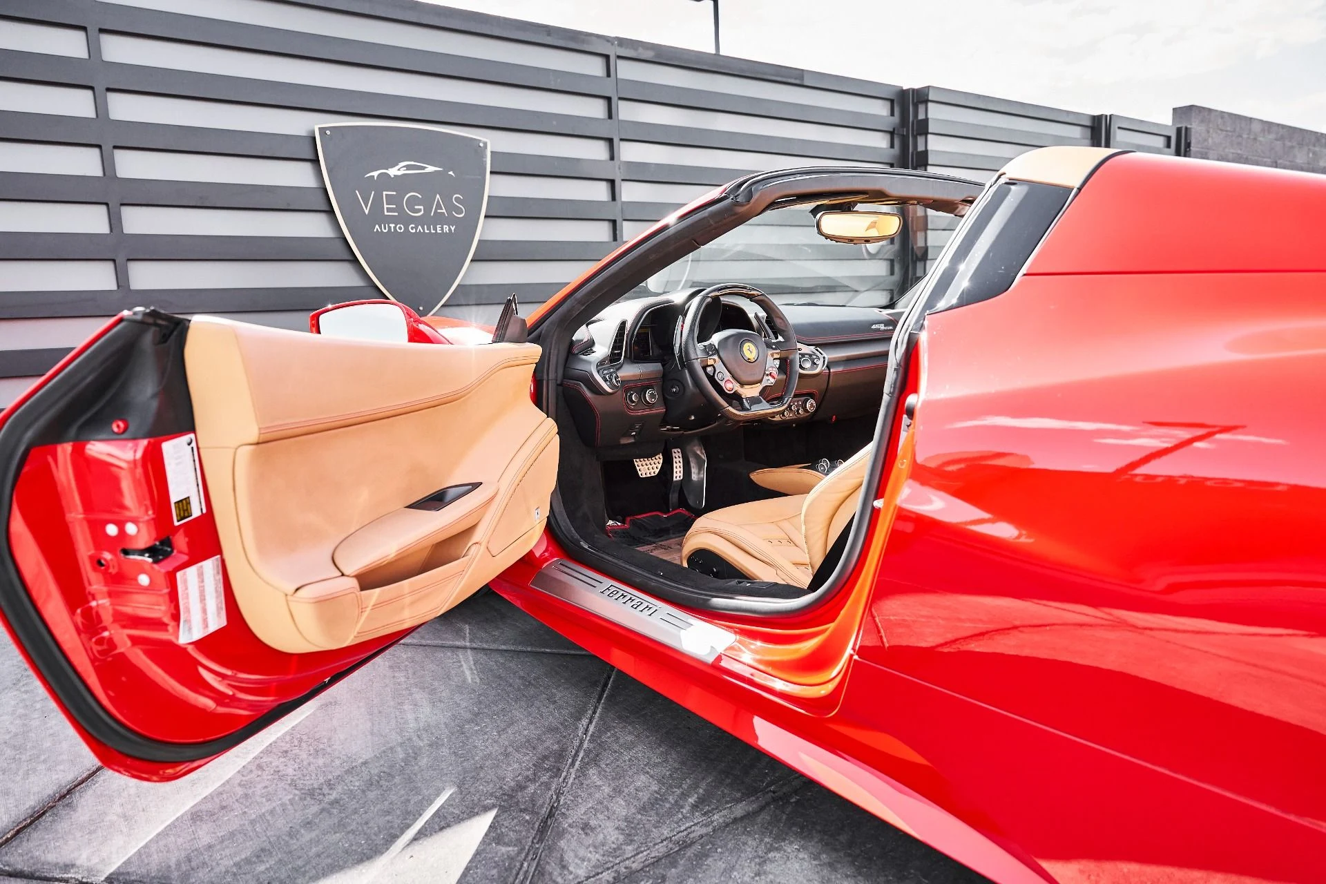 mph030_3949262_Used_2012_Ferrari_458_Spider_Base_1781373821_5e0ae90842