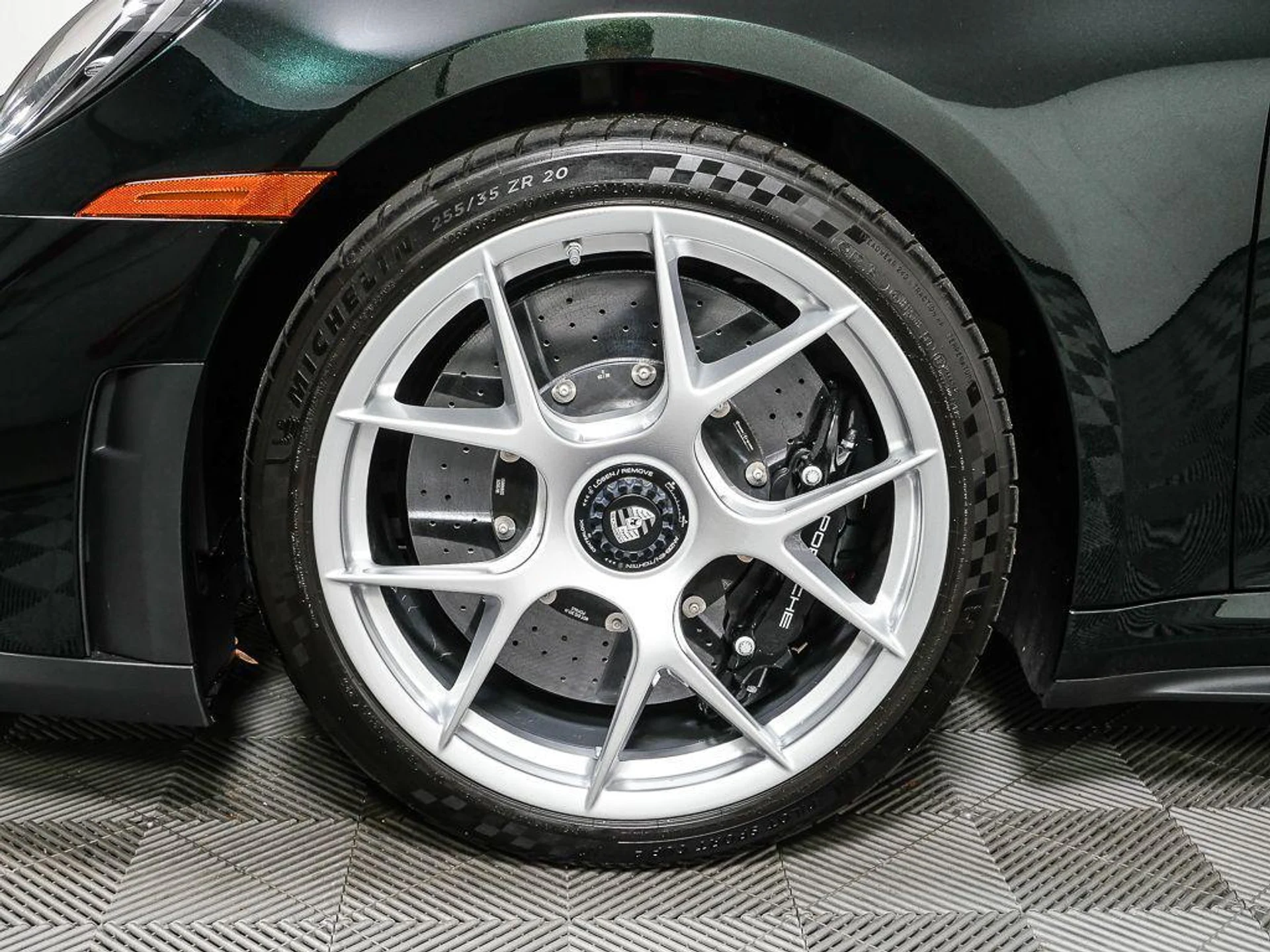 mph030_3952733795_u_V_5k66j2_Nv_Alho_Ojb0_Gm_J7_M_Vg_5b8f76ac36