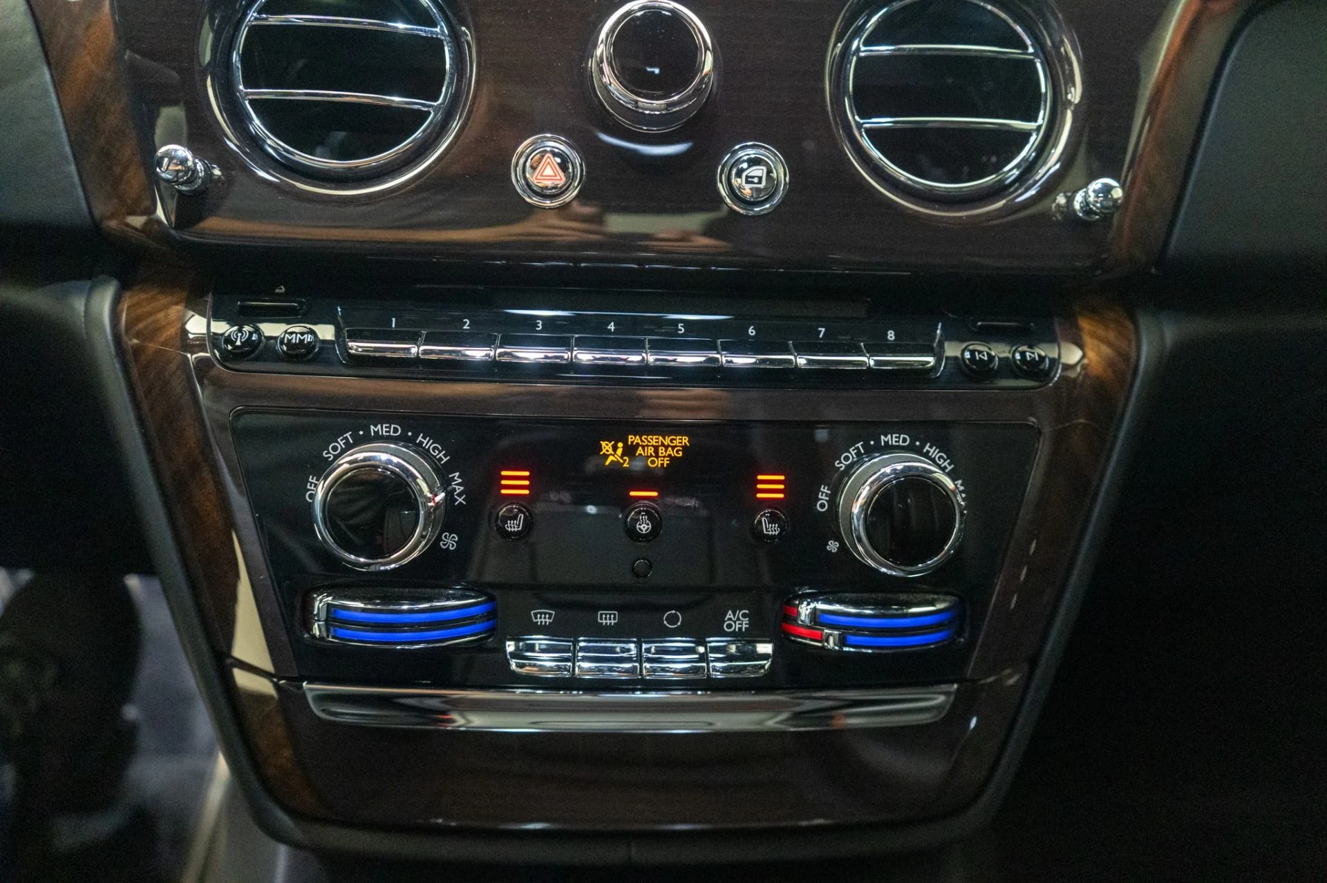 mph030_3968245361_Used_2019_Rolls_Royce_Phantom_The_Phantom_Package_Two_Tone_Paint_Bespoke_Audio_1785353671_a596ff691d