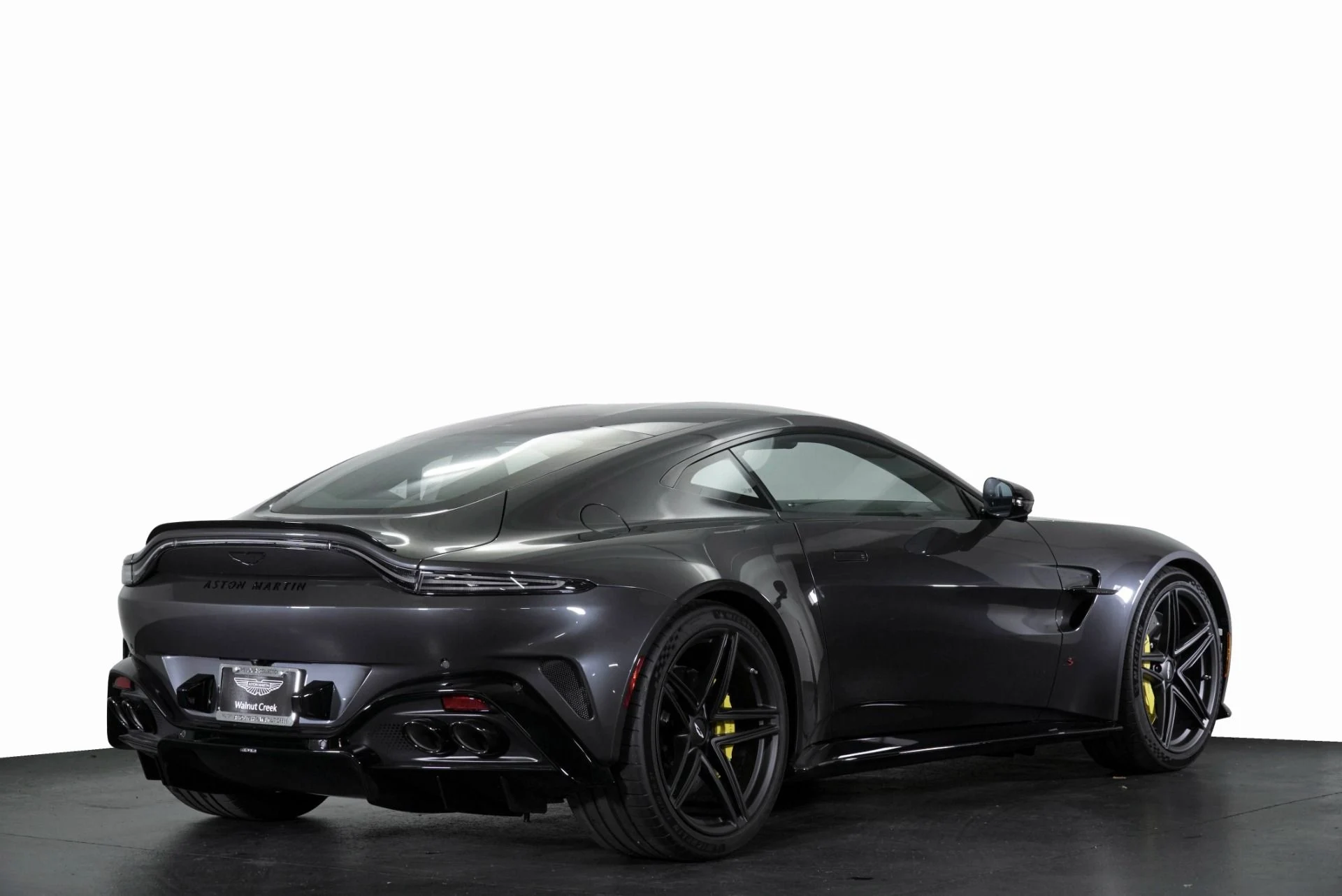 mph030_3975510802_New_2026_Aston_Martin_Vantage_S_1768374197_712e5e7d2a