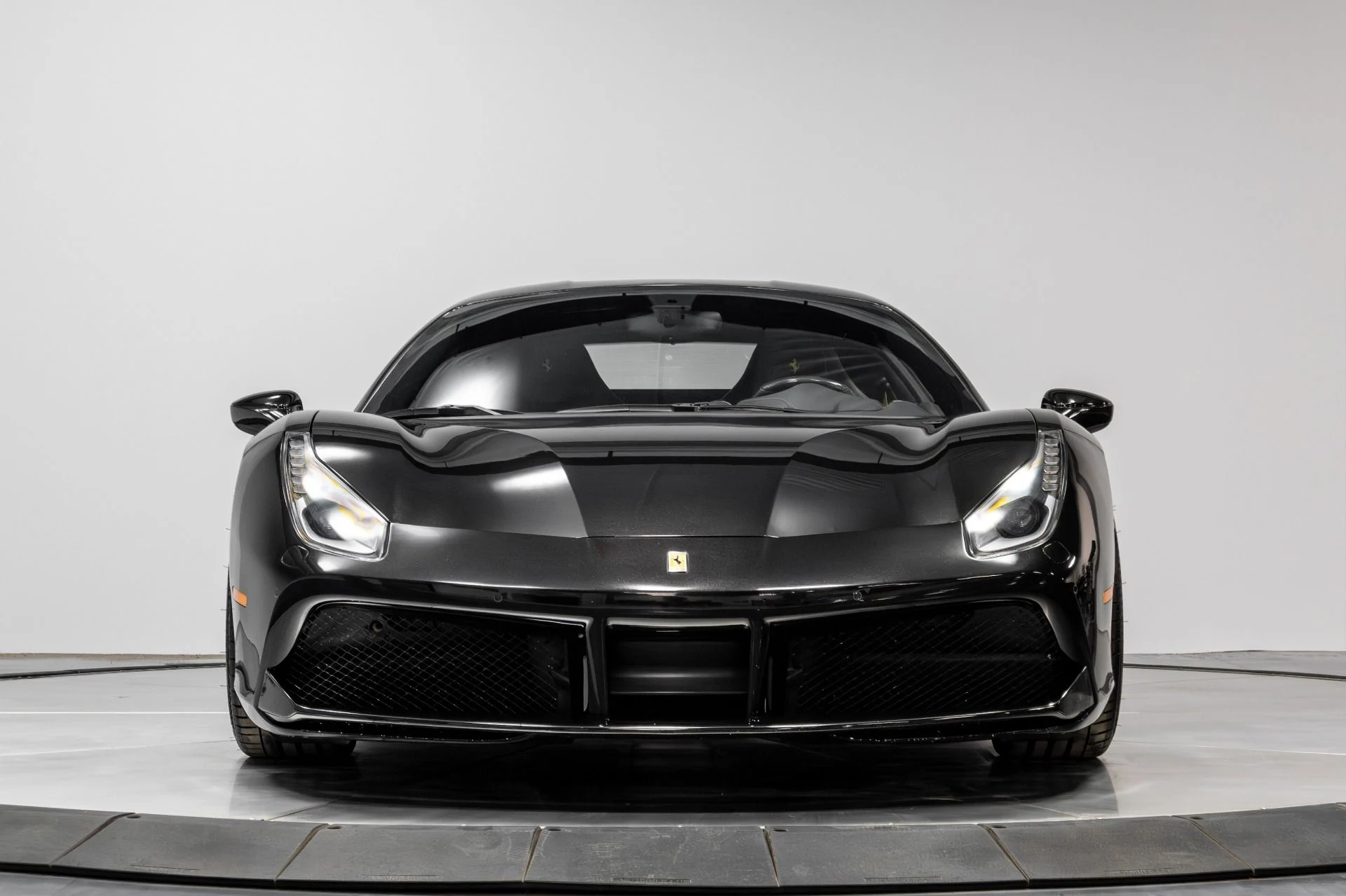 mph030_3976736731_Used_2018_Ferrari_488_GTB_Base_1771040686_ddaa9918a3