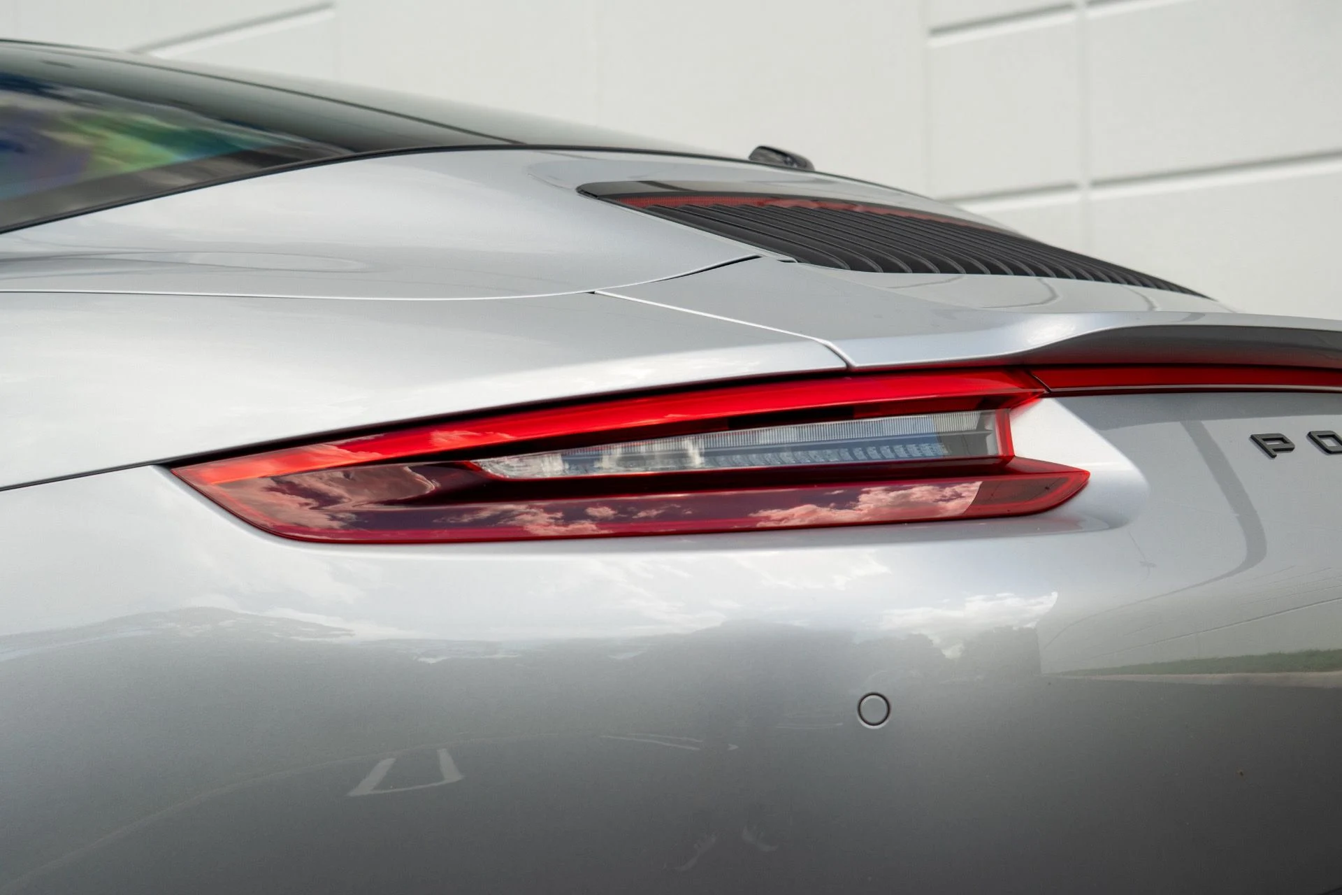 mph030_3986492259_Used_2019_Porsche_911_Targa_4_GTS_1756154089_7c191a2e0c