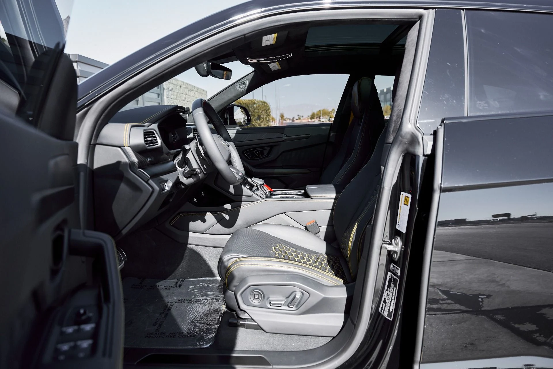 mph030_3988300084_Used_2024_Lamborghini_Urus_S_1770085865_46d41f3cf4