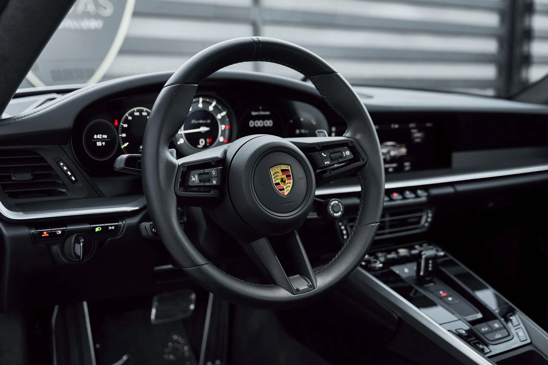 mph030_3999166526_Used_2021_Porsche_911_Turbo_S_1769305678_d597b46ad4