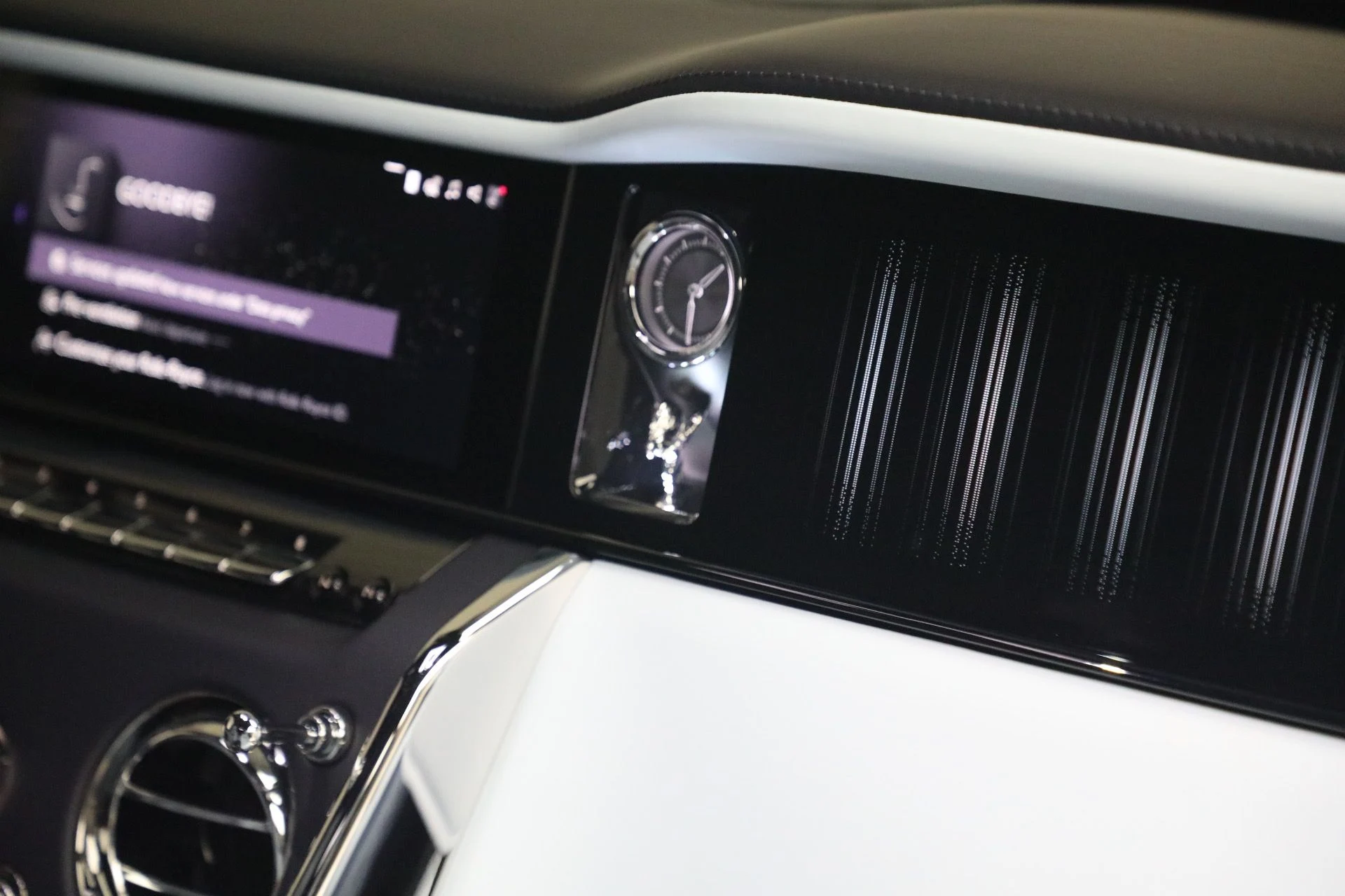 mph030_4008910534_Used_2025_Rolls_Royce_Cullinan_76feb39299