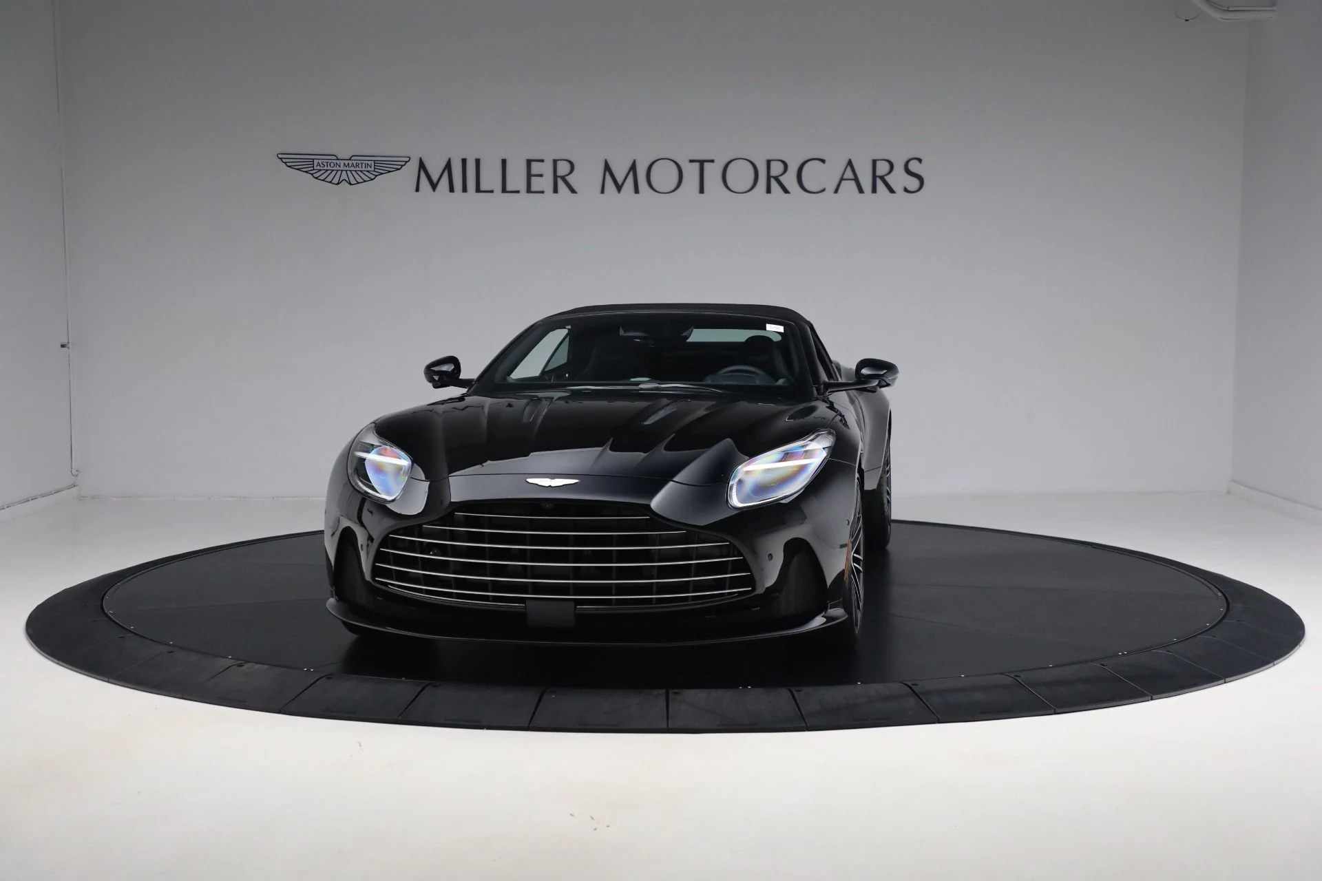 mph030_4012037198_New_2025_Aston_Martin_DB_12_Volante_67158f7d31