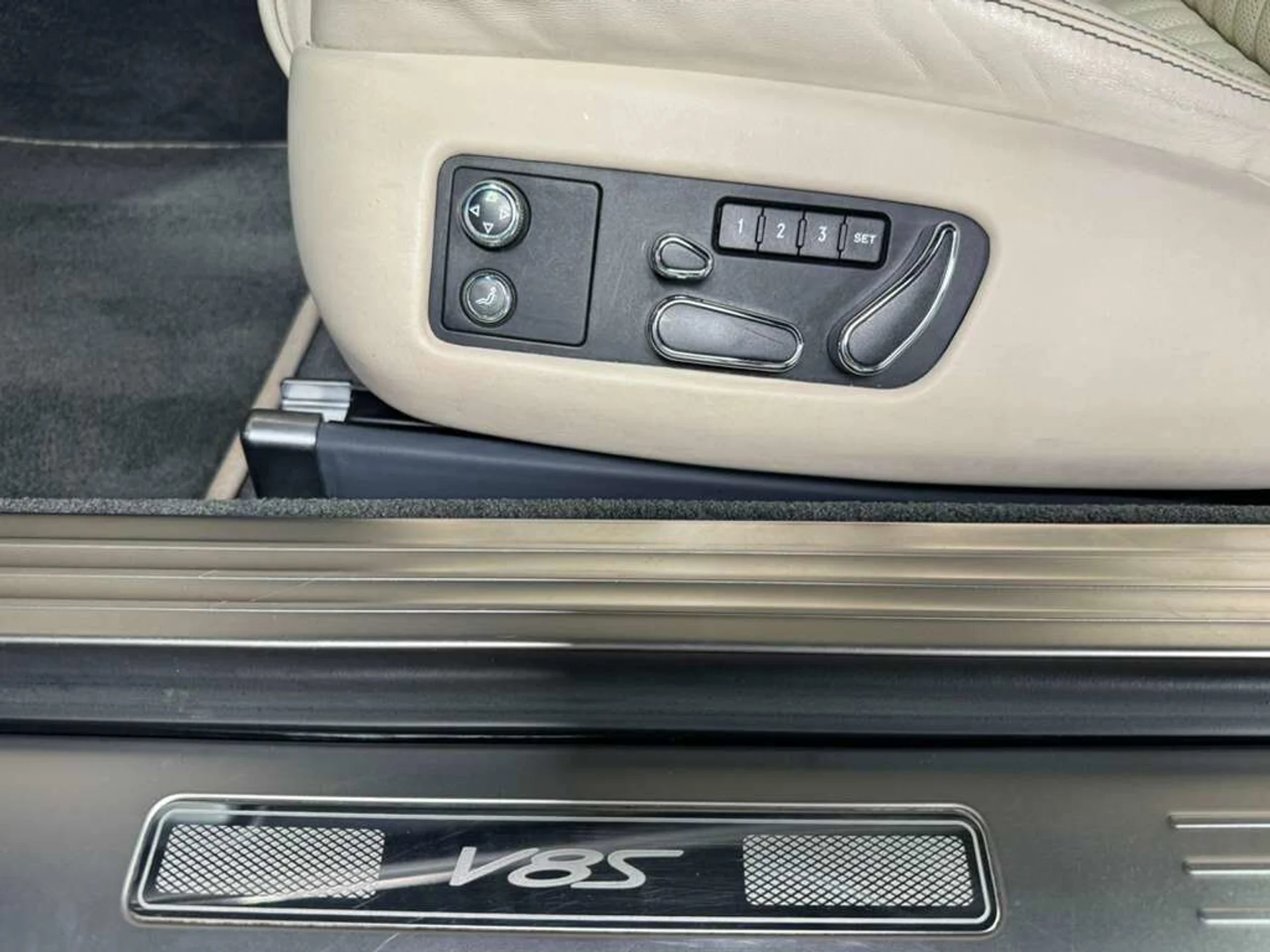 mph030_4012801076_0f3d6d73bcf7d97ae1411f913e42f94a_1d072aa1d7