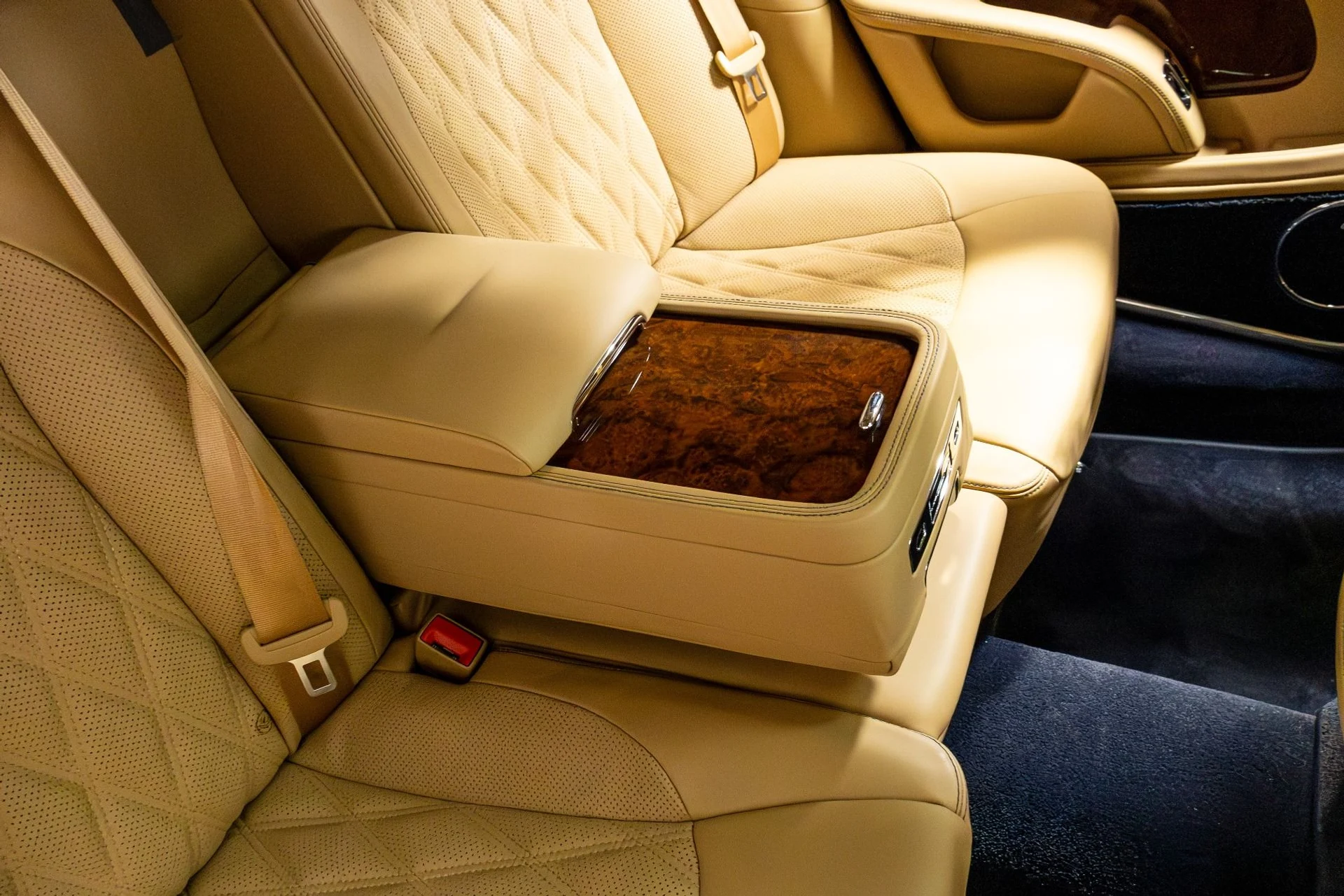 mph030_4015047498_Used_2017_Bentley_Mulsanne_1775514187_113b6cbcdd