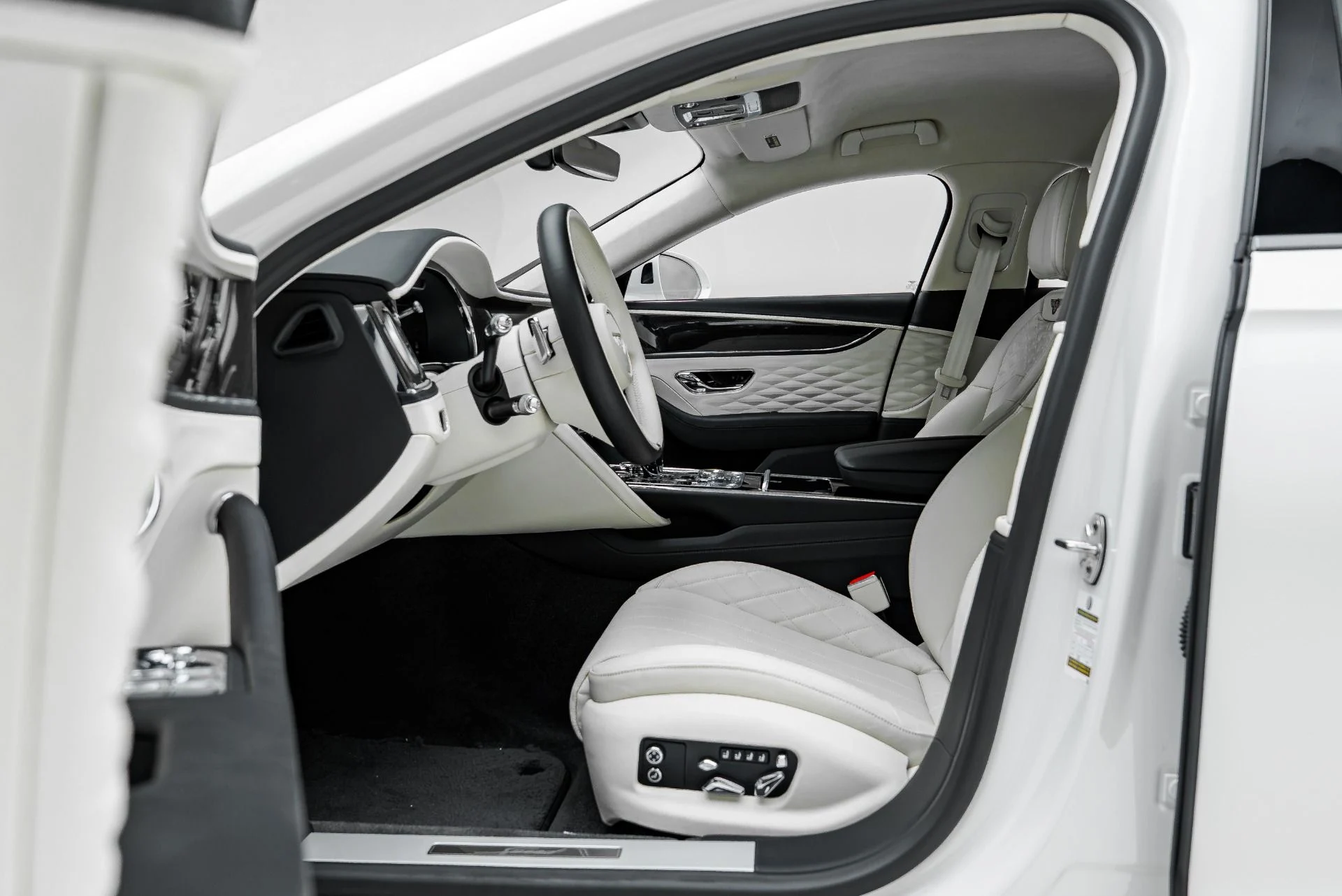 mph030_4015693892_Used_2024_Bentley_Flying_Spur_Speed_1793378279_2f8e3ec7d8