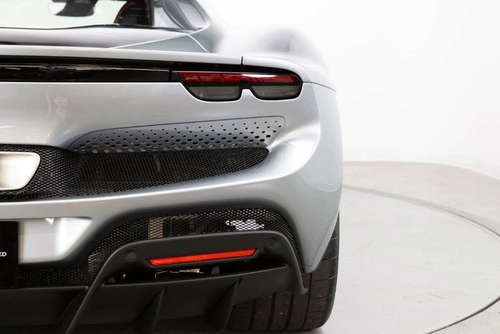 mph030_4018215318_8283679e3e284f3f96a5b8d022cf5680_e56f4bfb8c