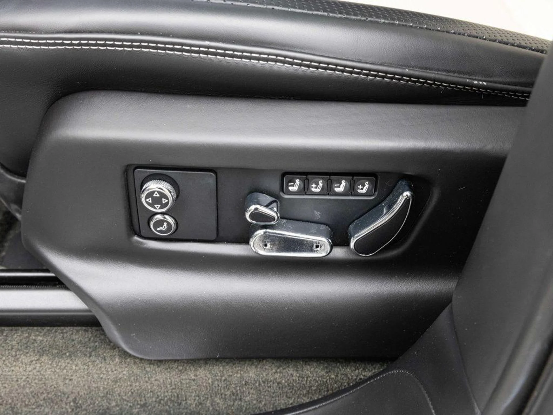 mph030_4018441112_492619448_69860436180868074e36c6a4_4c755e7a51