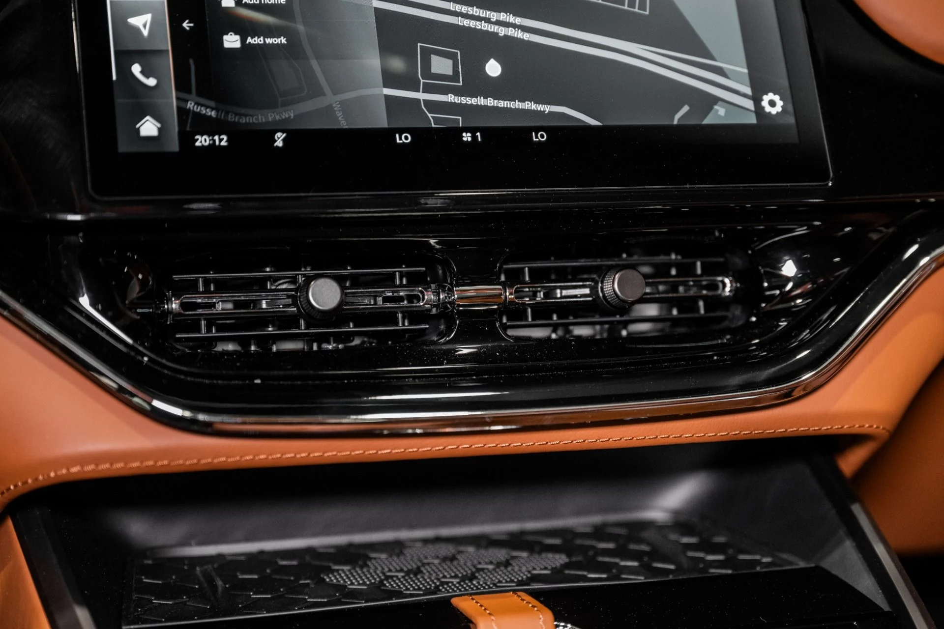 mph030_4026715887_New_2026_Aston_Martin_DBX_S_1775443121_33da648308