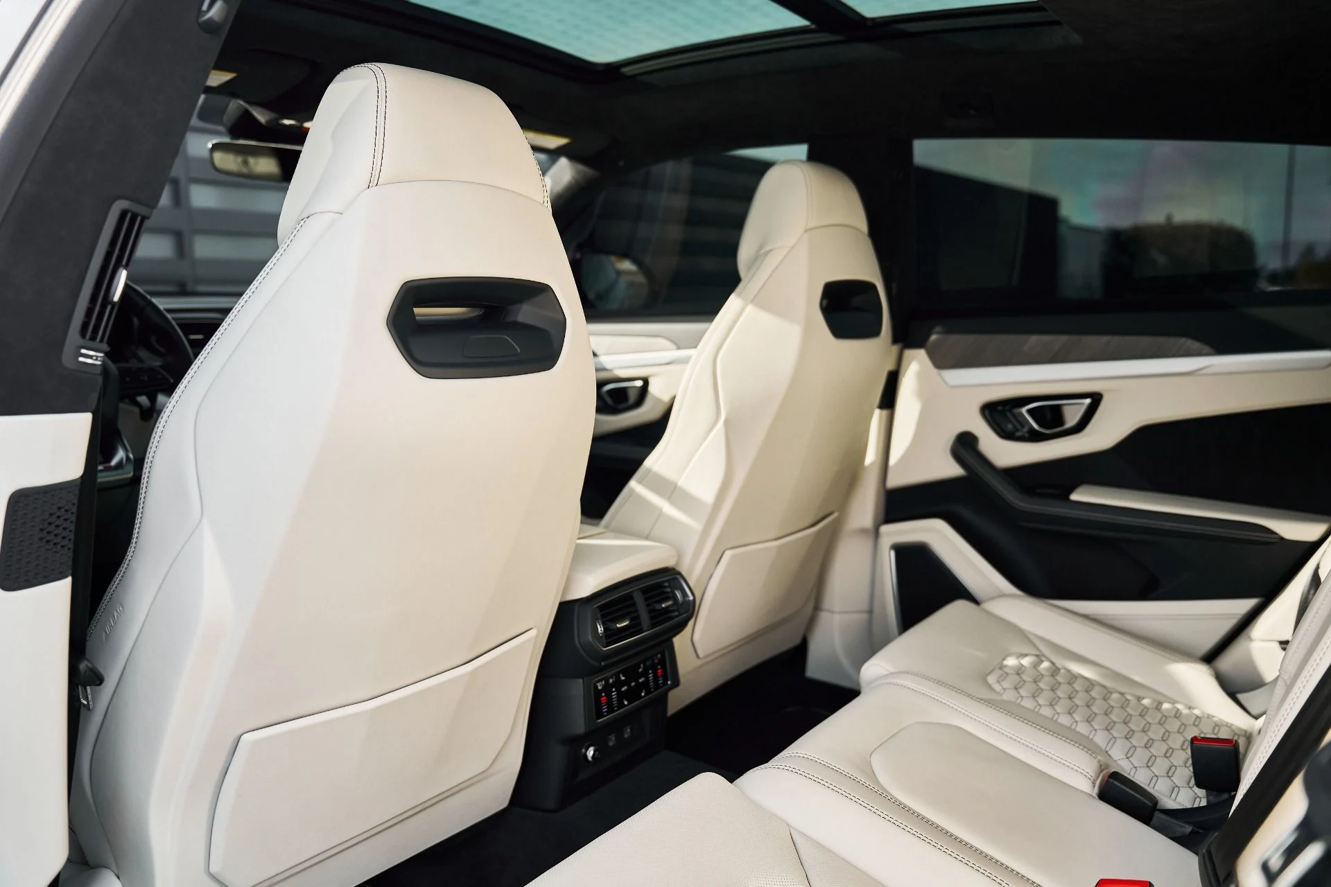 mph030_4029976674_Used_2021_Lamborghini_Urus_1771117245_de3cb74bb5