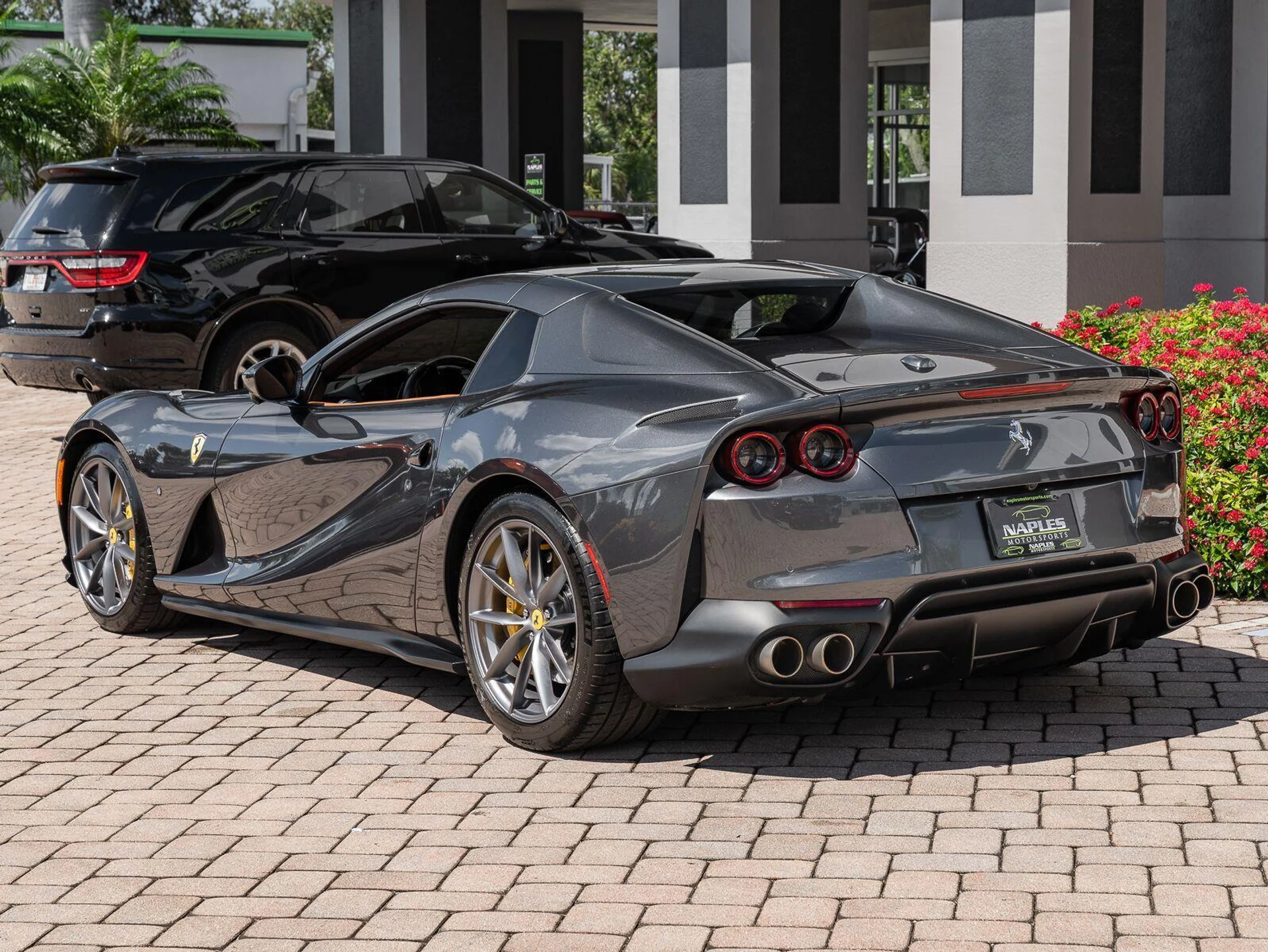 mph030_4031055145_Used_2022_Ferrari_812_GTS_Convertible_1784905691_7caeb5c65e