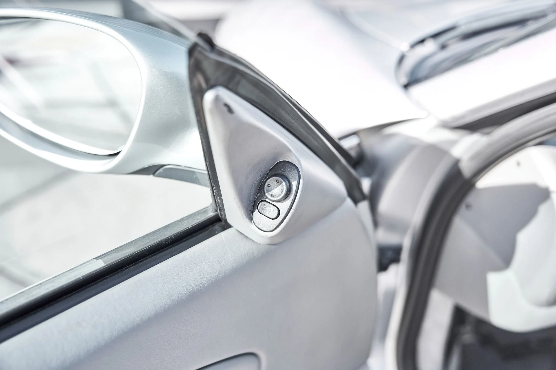 mph030_4042795956_Used_2002_Porsche_911_Carrera_1766458445_491b634cd0