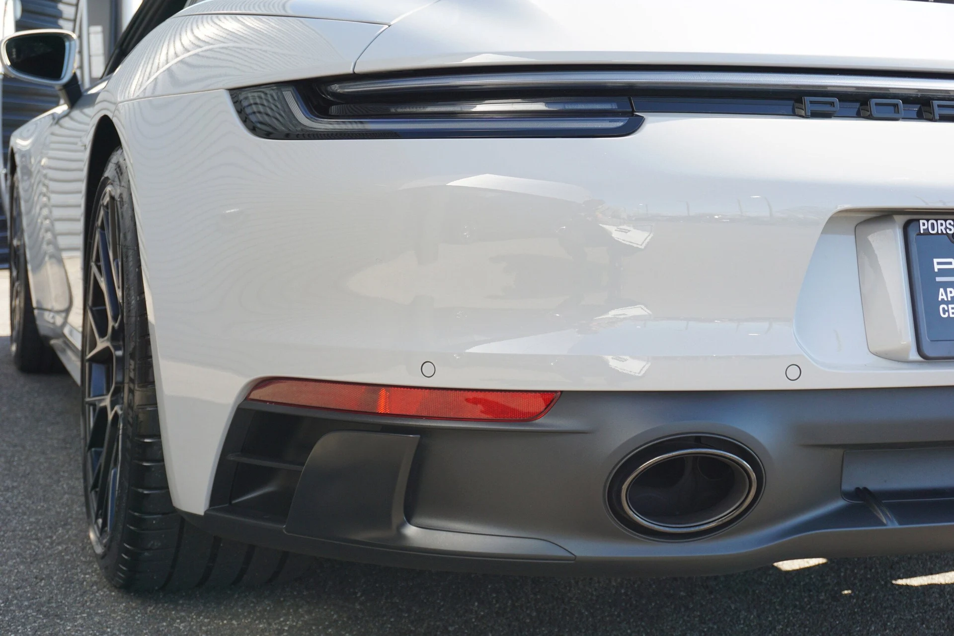 mph030_4044977063_6a75476694af4c4ff0aff0db5fa18042x_1843ee4229