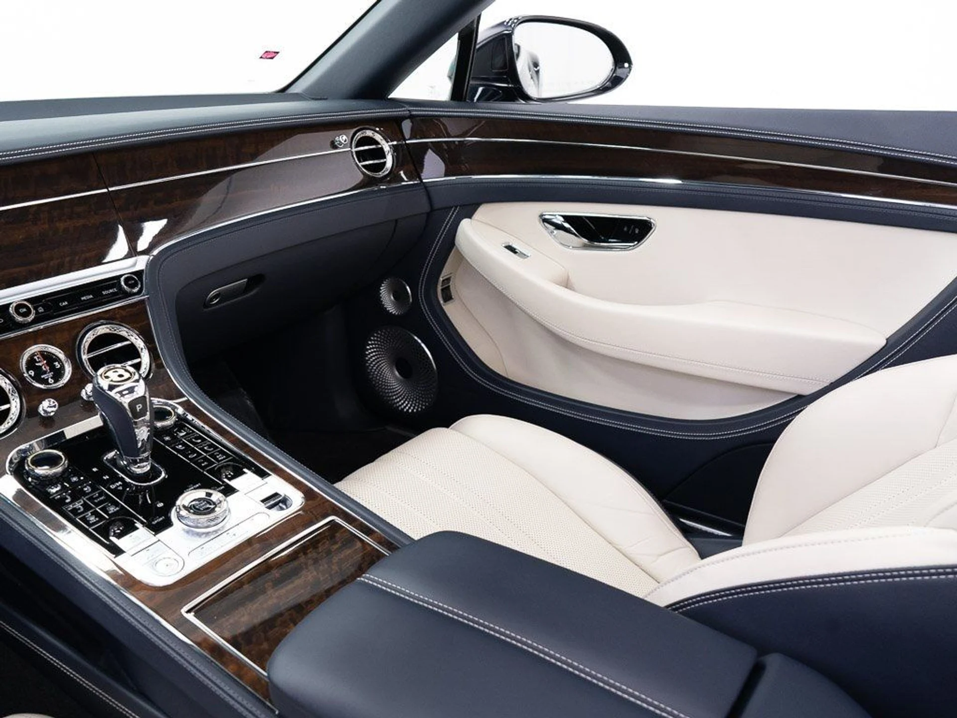 mph030_4054379576_ad1ce2d3c714284a55c20acba977482f_9424a46855