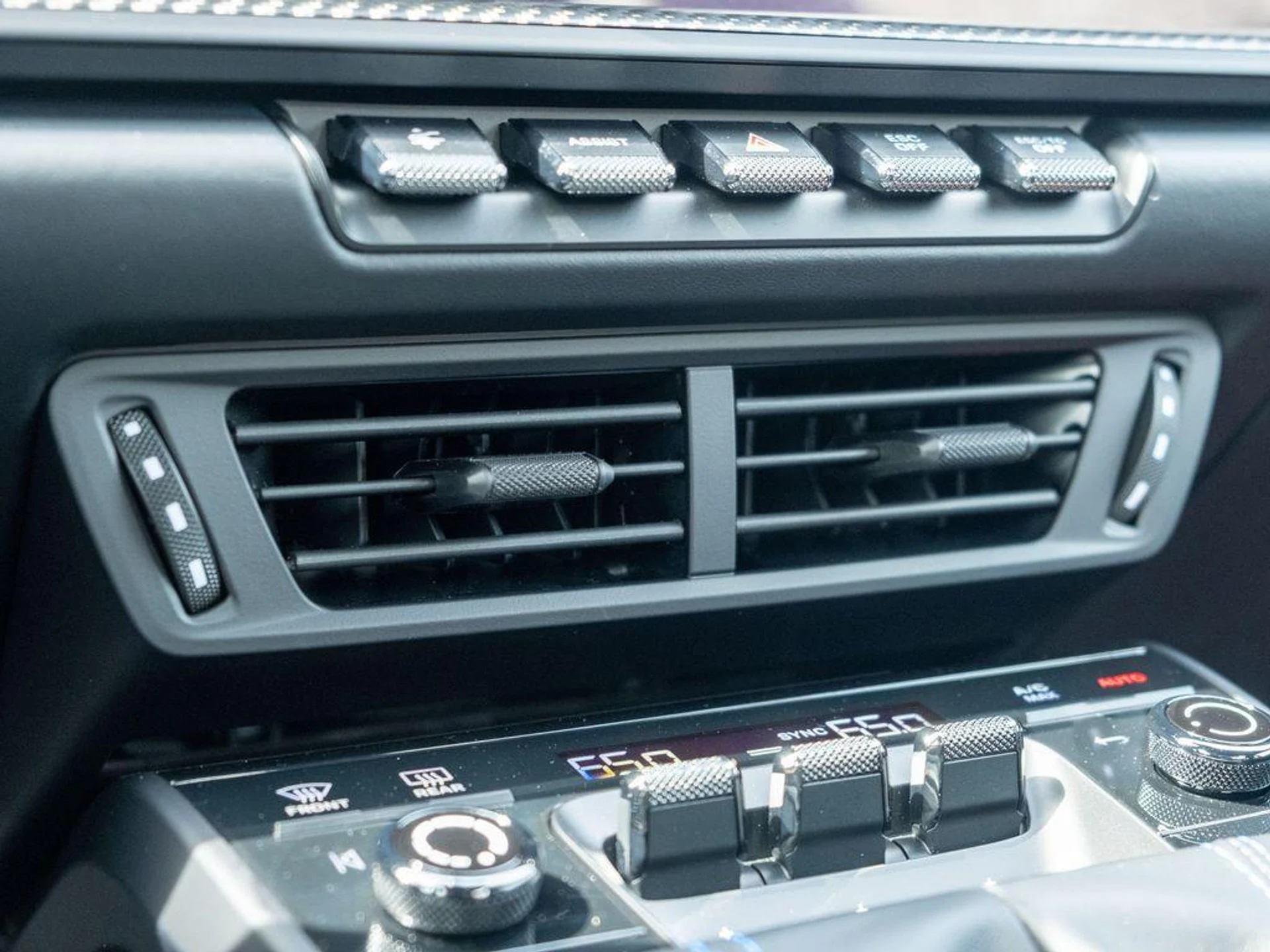 mph030_405632915_N_Qn_Cj2_Nbj_Bm6_YJB_7_Am_T_ZA_Jp_U8_U_e9383ded4e