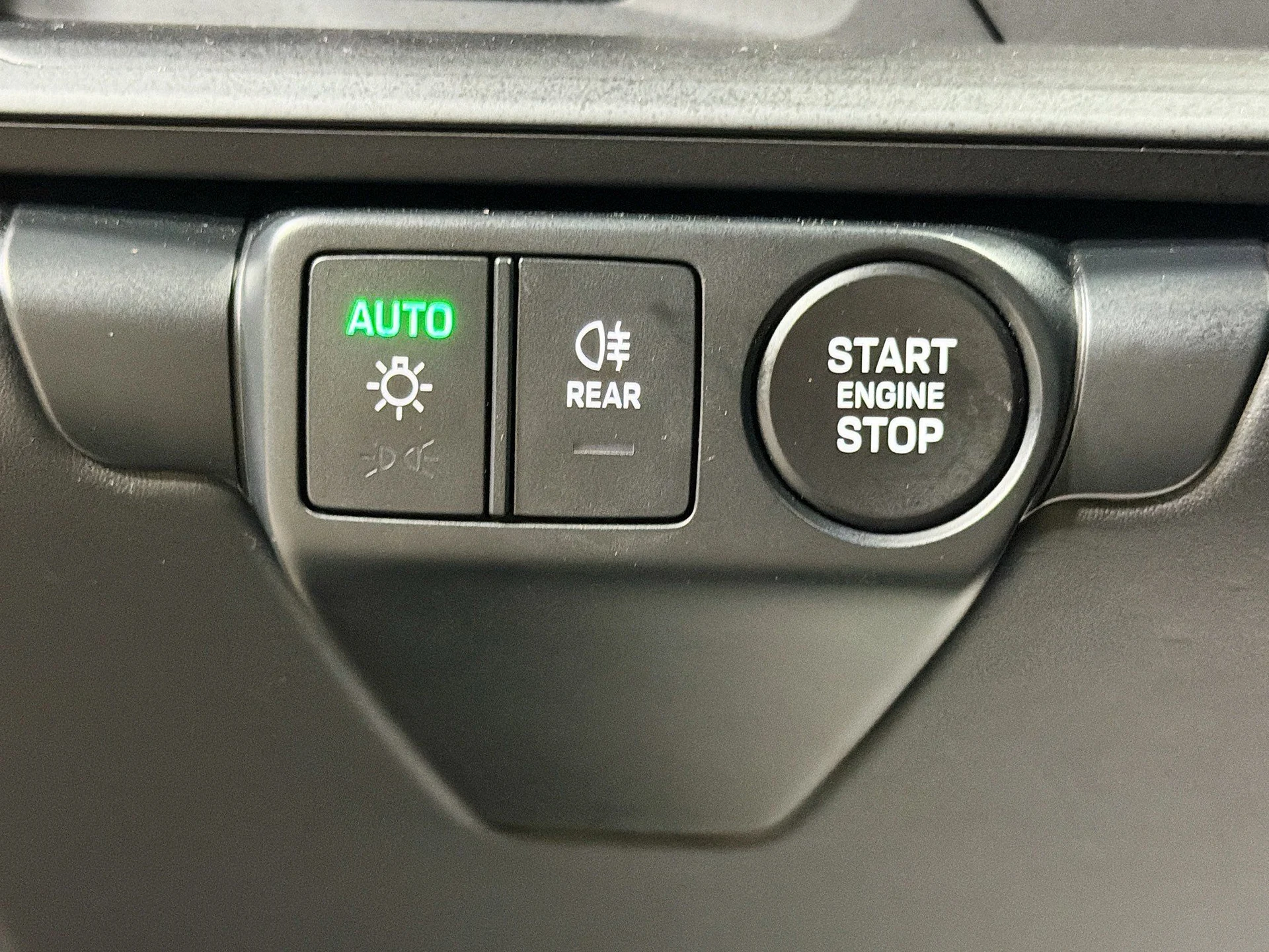 mph030_4062890091_21a71a90a0e8485d21ffbb5274cd40d8_526004be7f