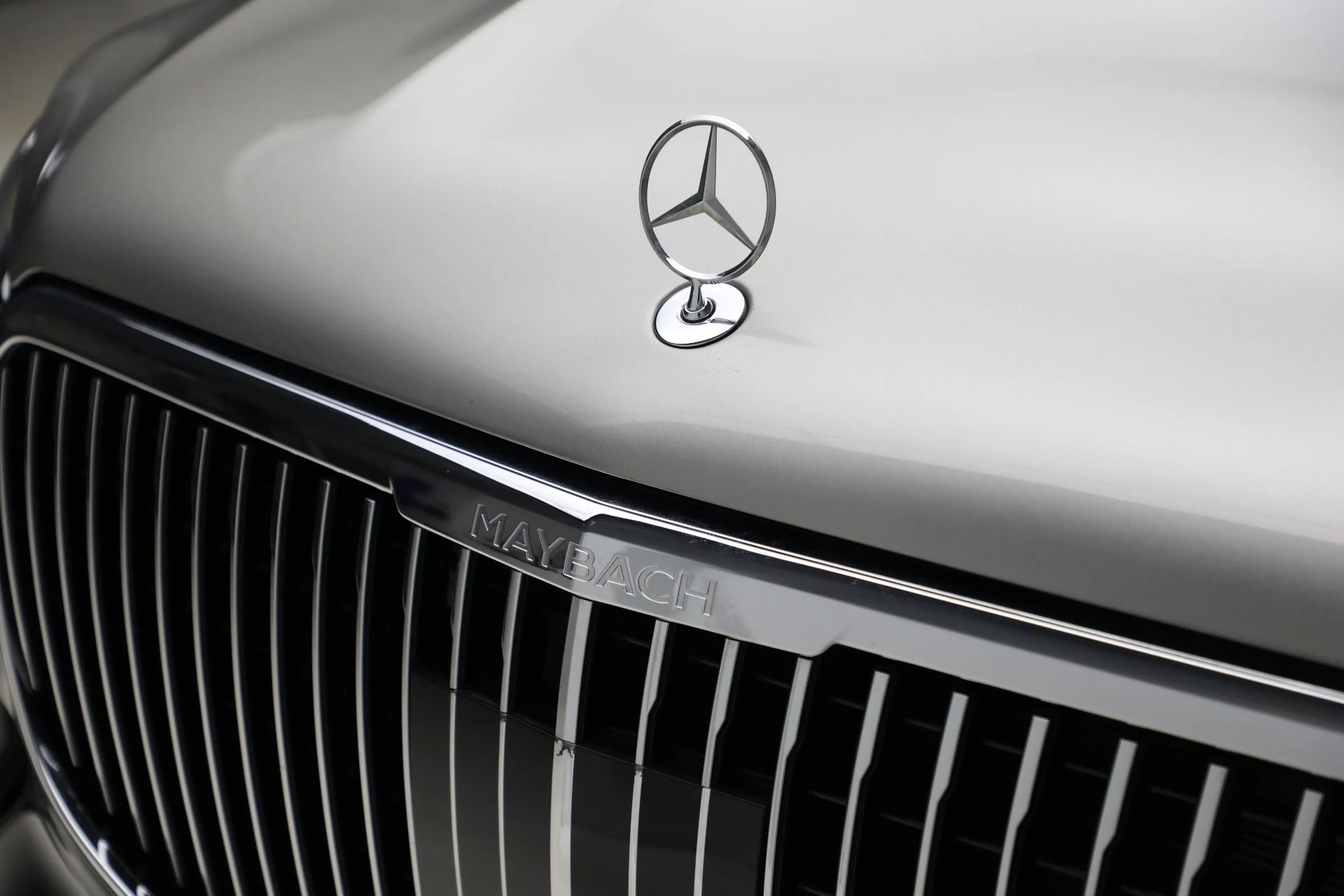 mph030_4064477682_Used_2024_Mercedes_Benz_Maybach_GLS_600_4_MATIC_1763566365_f9fb0931d6